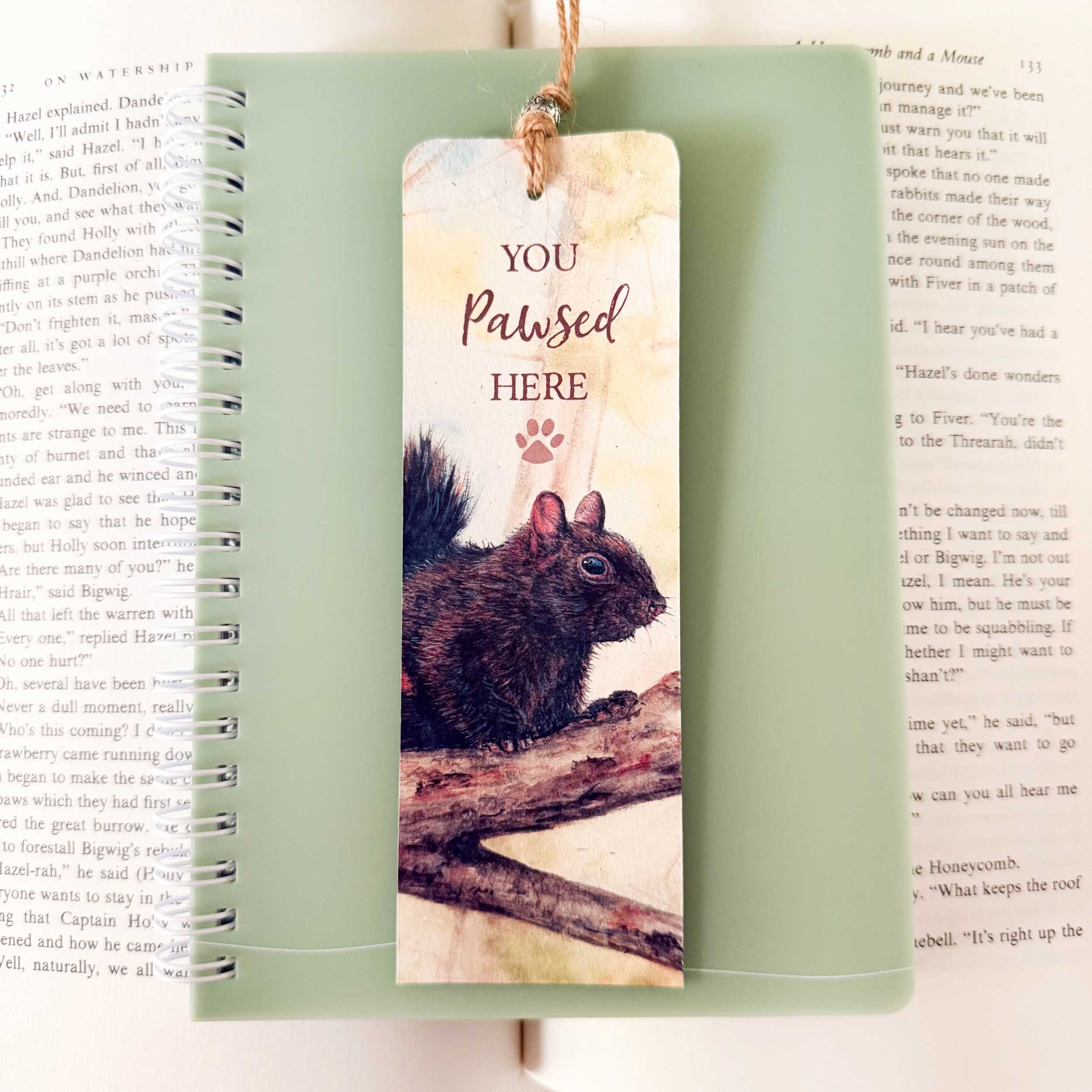 autumn-black-squirrel-bookmark_1.jpg