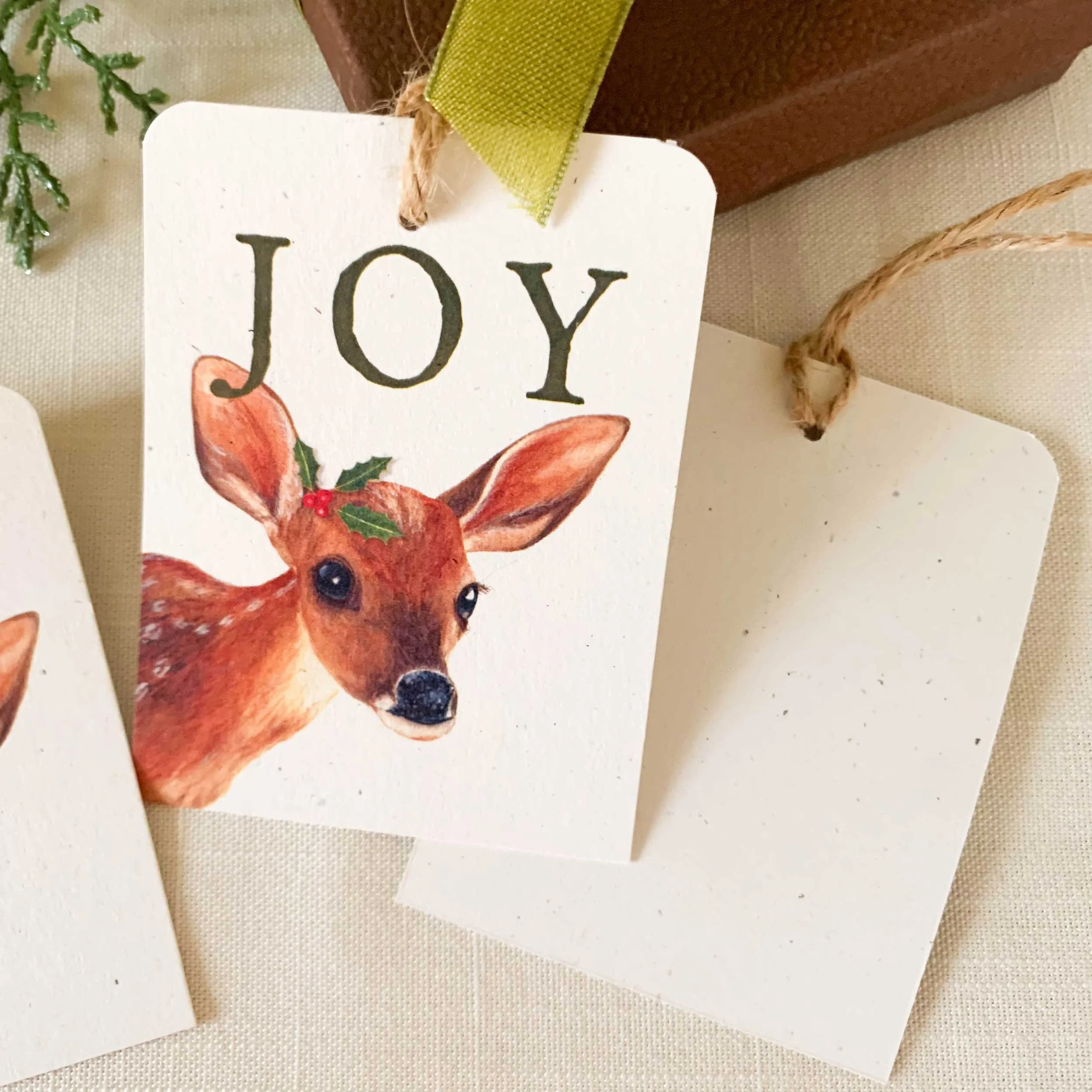 fawn-holly-gift-tags_4.jpg