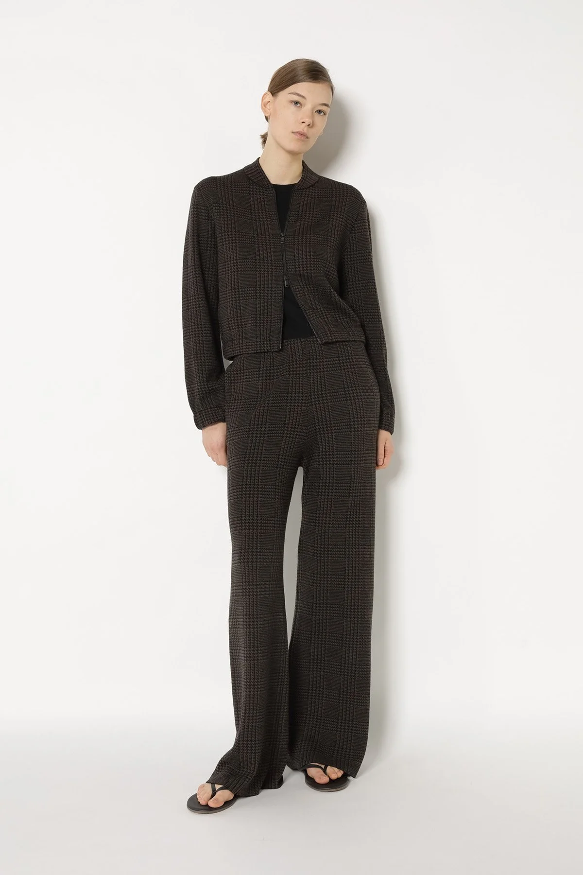 25042_BLACK + HAZEL__3496_web.jpg
