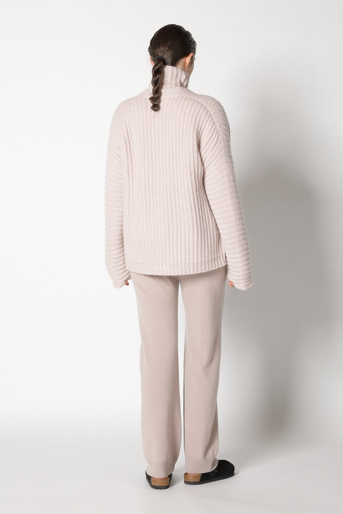  SMINFINITY Knitwear Hamburg Germany, Foto: Holger Stoehrmann, mail@stoehrmann.com, 0177-6302754 