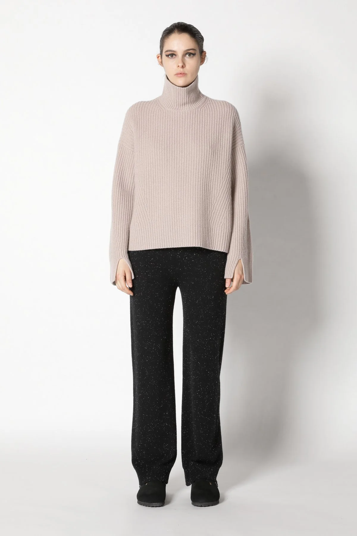  SMINFINITY Knitwear Hamburg Germany, Foto: Holger Stoehrmann, mail@stoehrmann.com, 0177-6302754 