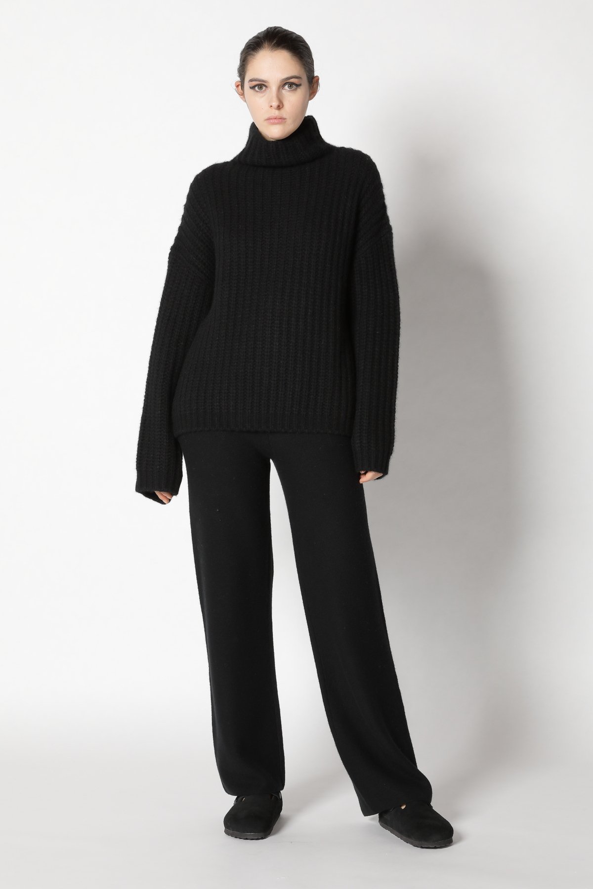 SMINFINITY Knitwear Hamburg Germany, Foto: Holger Stoehrmann, mail@stoehrmann.com, 0177-6302754 