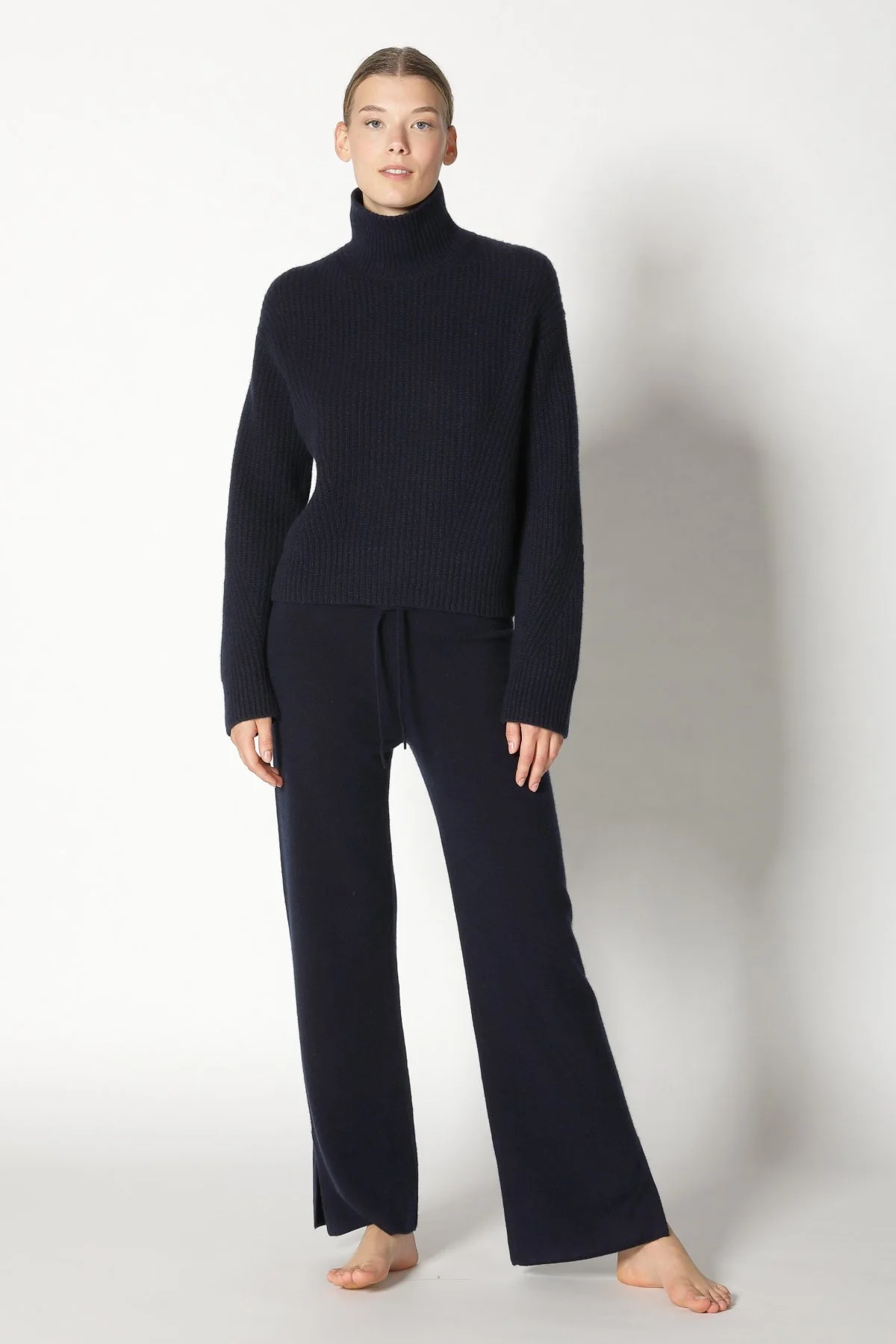  SMINFINITY Knitwear Hamburg Germany, Foto: Holger Stoehrmann, mail@stoehrmann.com, 0177-6302754 