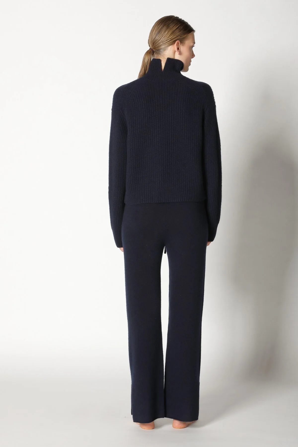  SMINFINITY Knitwear Hamburg Germany, Foto: Holger Stoehrmann, mail@stoehrmann.com, 0177-6302754 