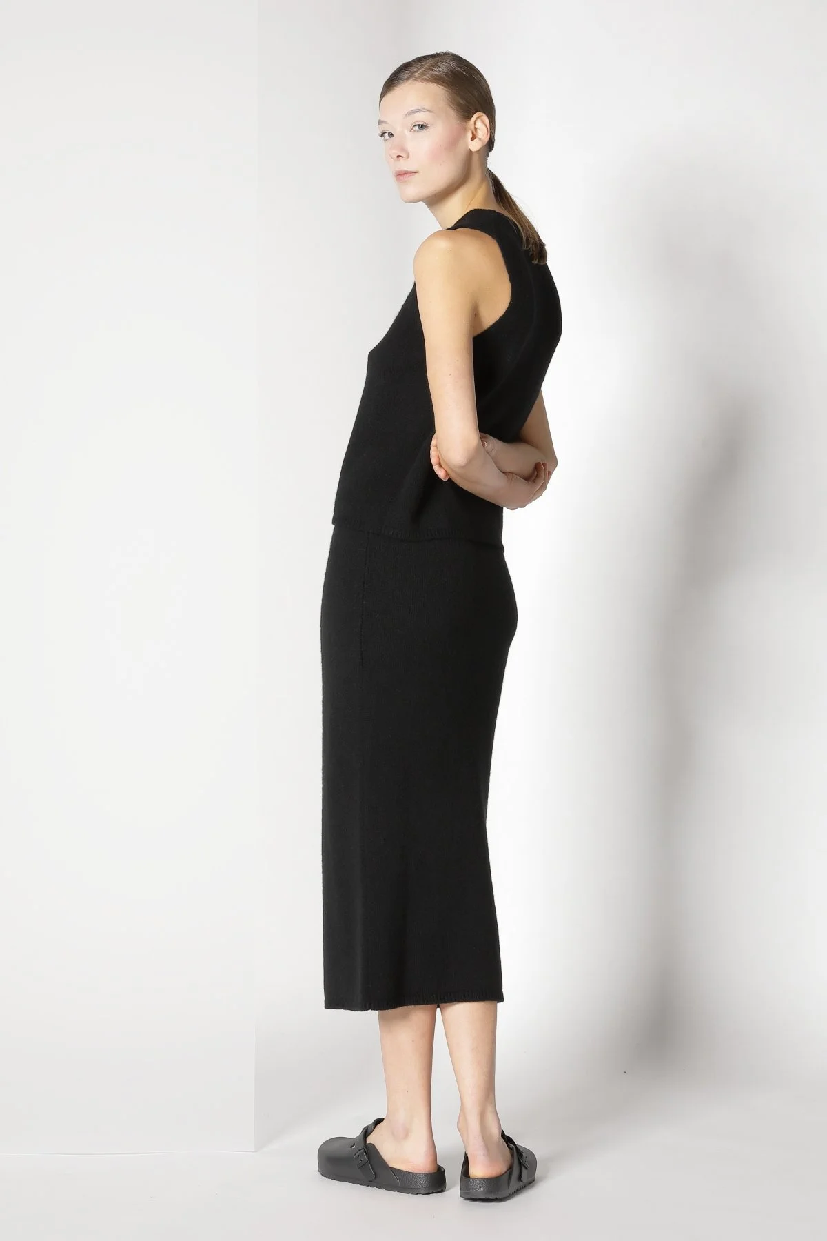 21003_BLACK_3625.JPG