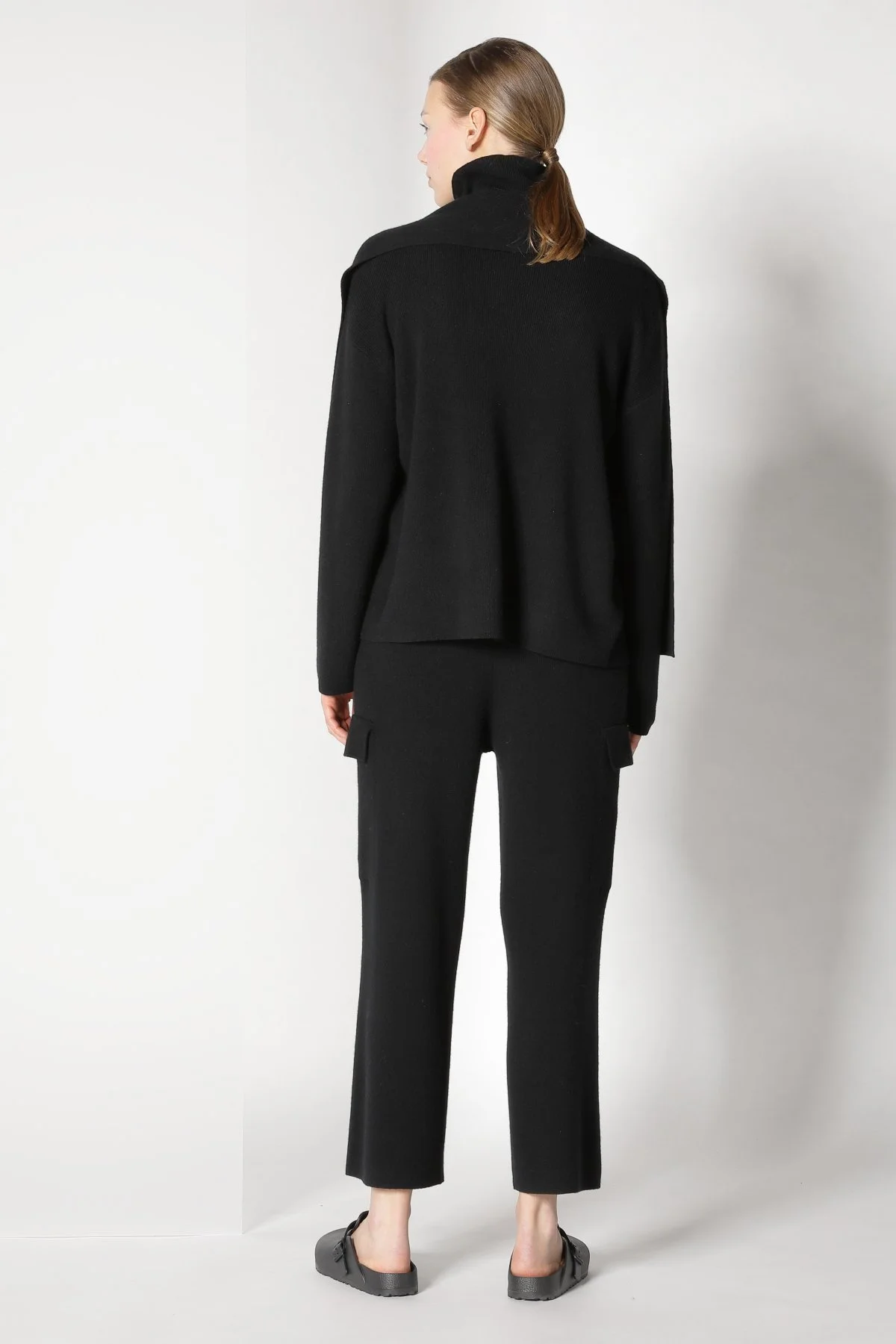 21018_BLACK_5154.JPG
