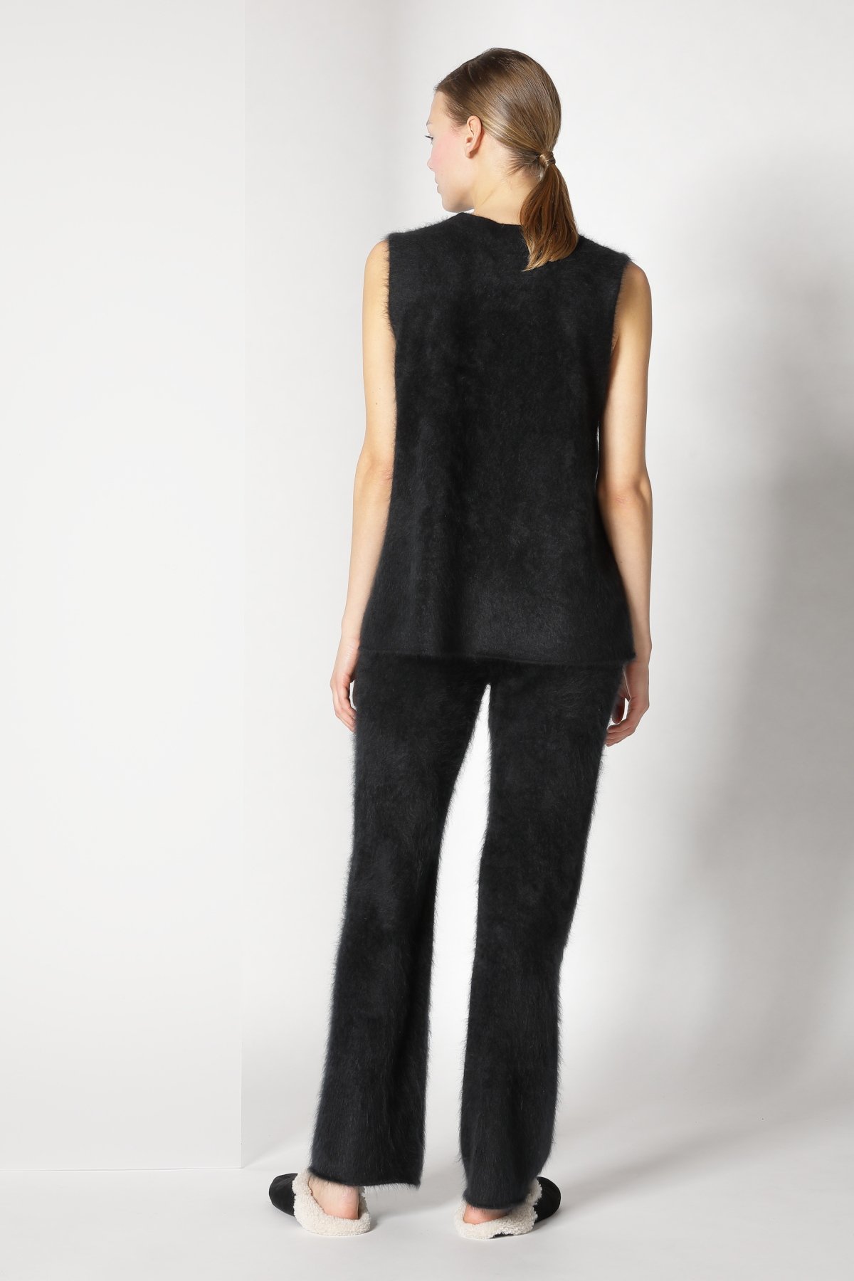21031_BLACK_4980.JPG