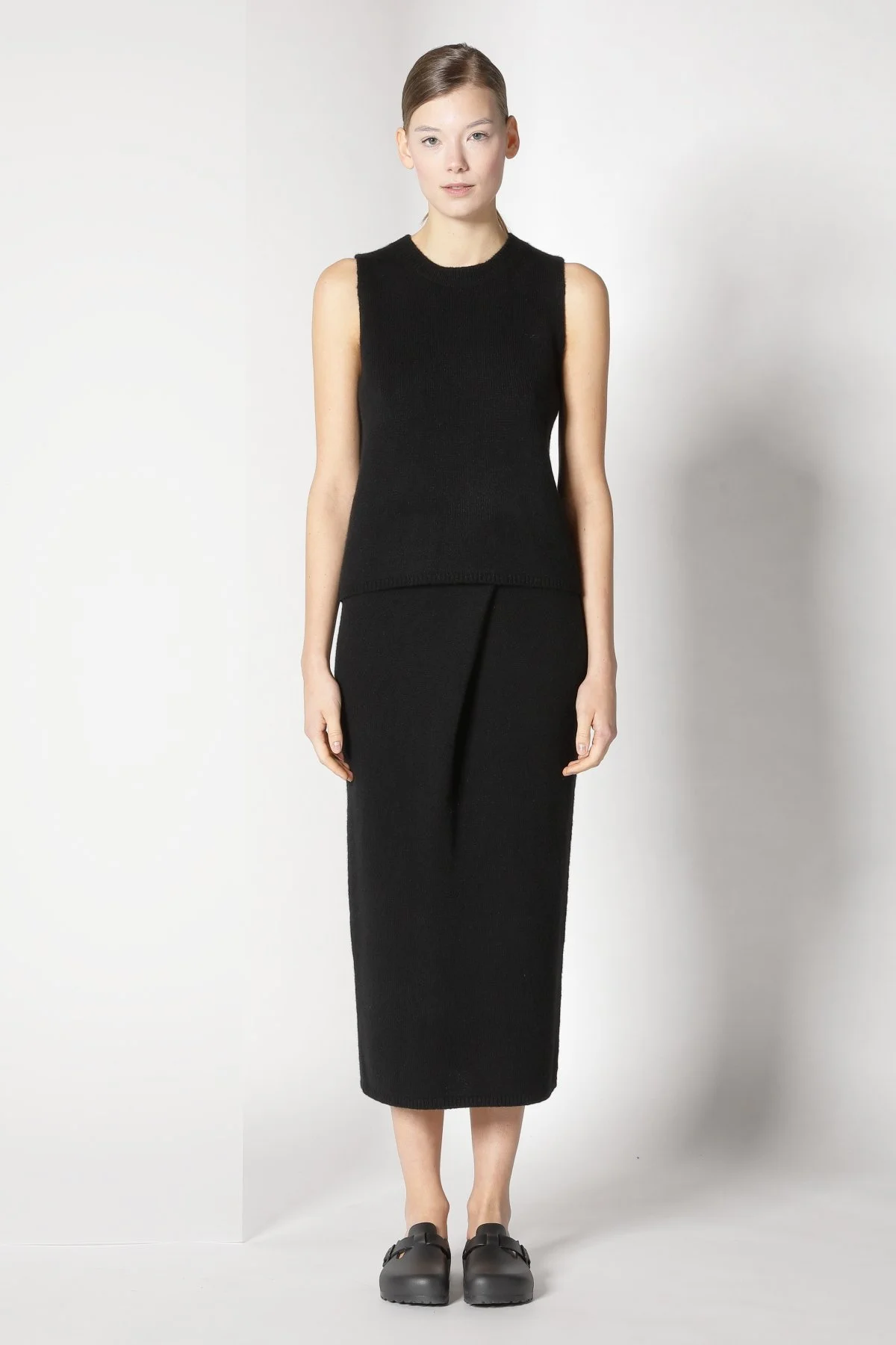 21003_BLACK_3620.JPG