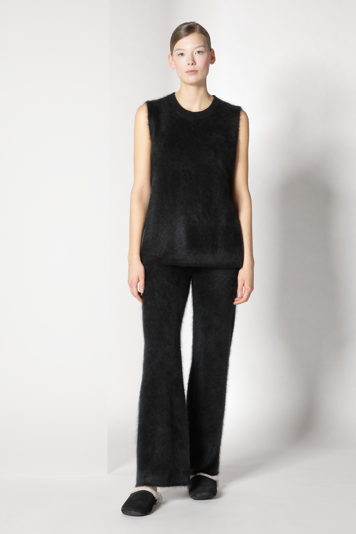 21031_BLACK_4977.JPG