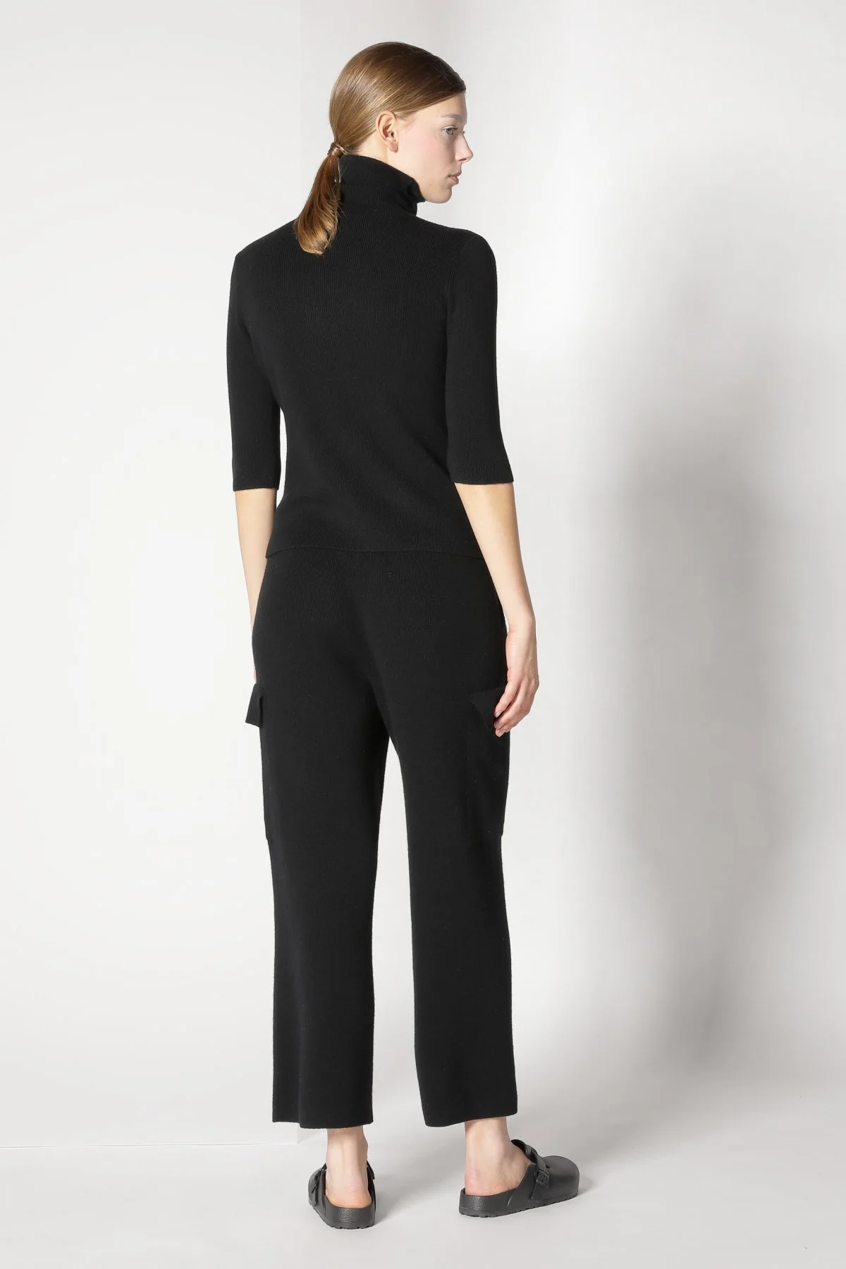 21019_BLACK_5138.JPG