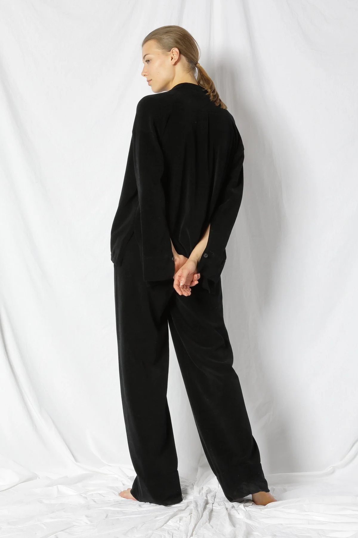 22001_BLACK_3686.JPG