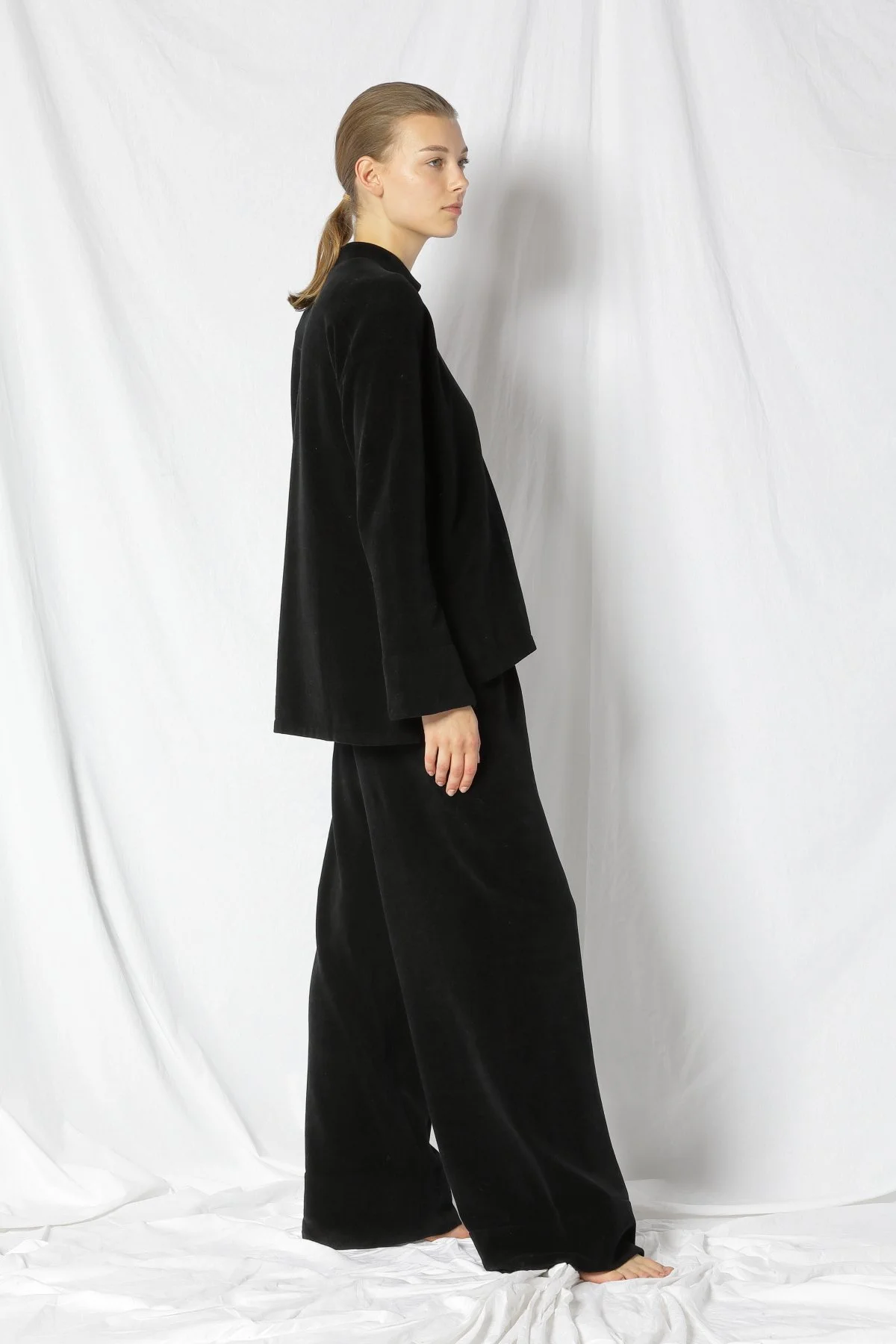 22001_BLACK_3797.JPG