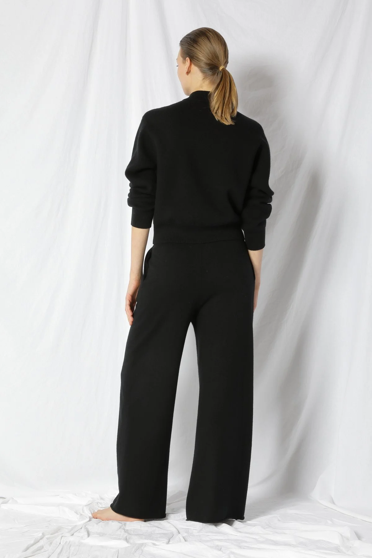 22062_BLACK_5960.JPG
