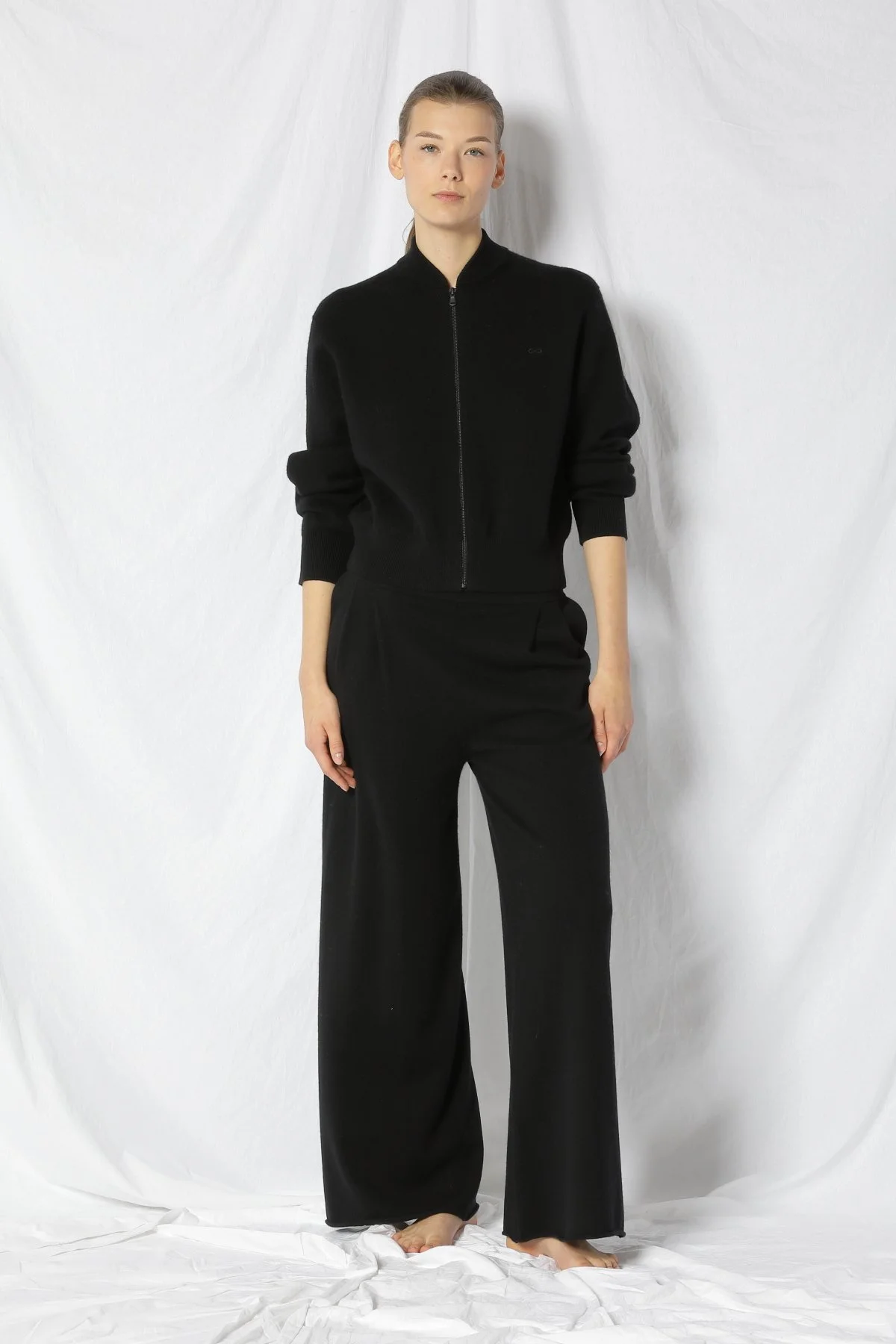 22062_BLACK_5958.JPG
