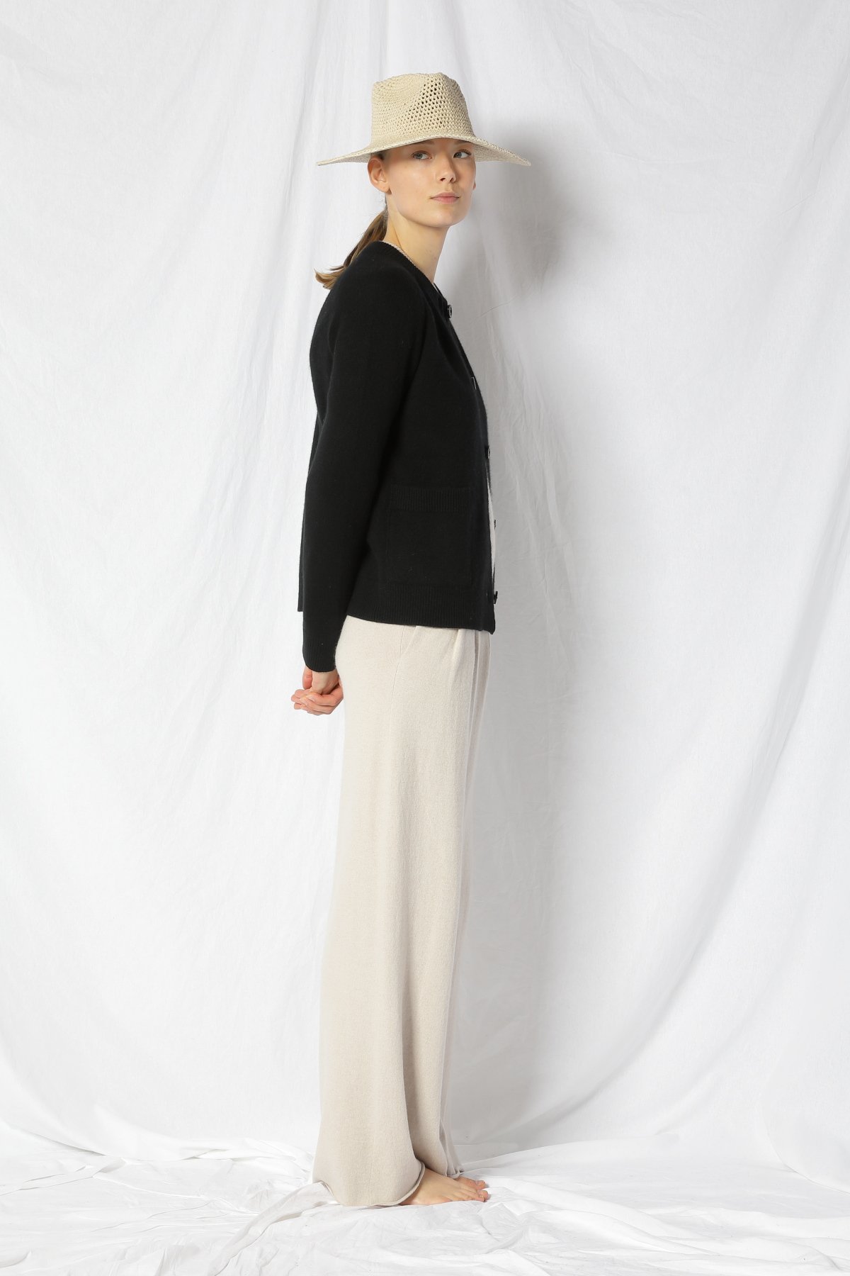 22063_BLACK_5708.JPG