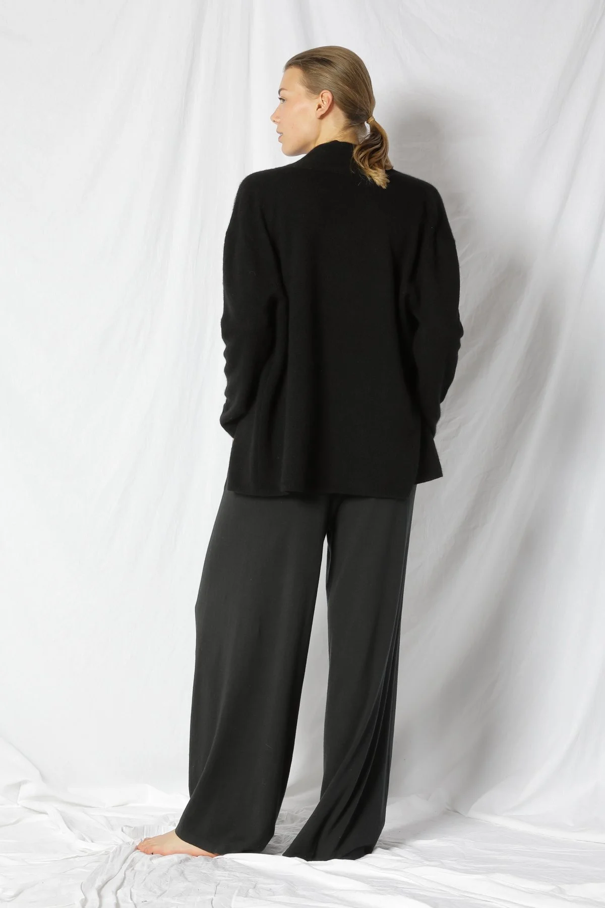 22051_BLACK_7268.JPG