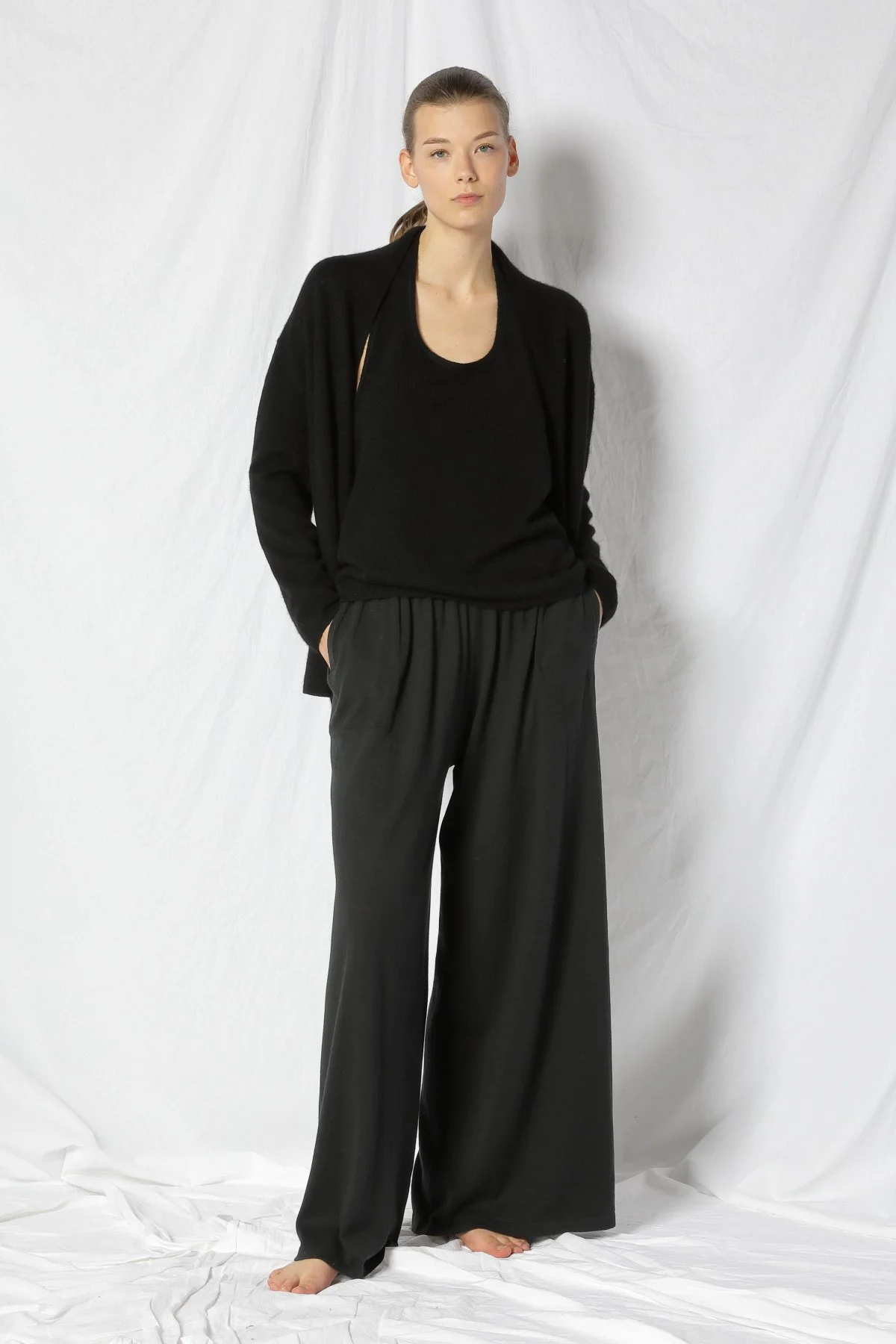 22051_BLACK_7265.JPG