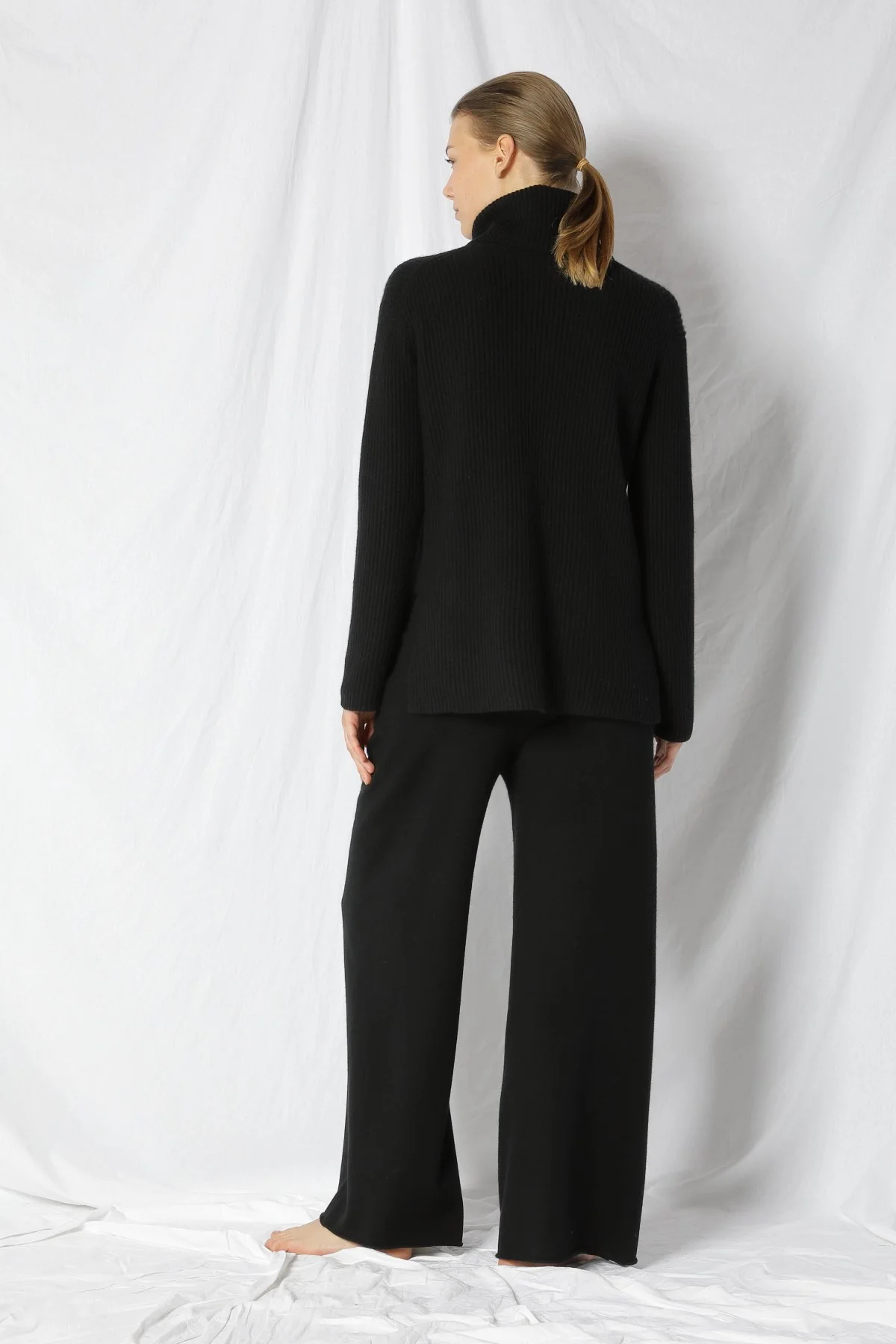 22066_BLACK_5966.JPG