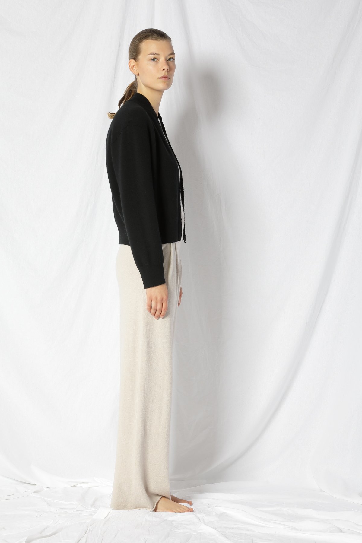 22062_BLACK_5665.JPG