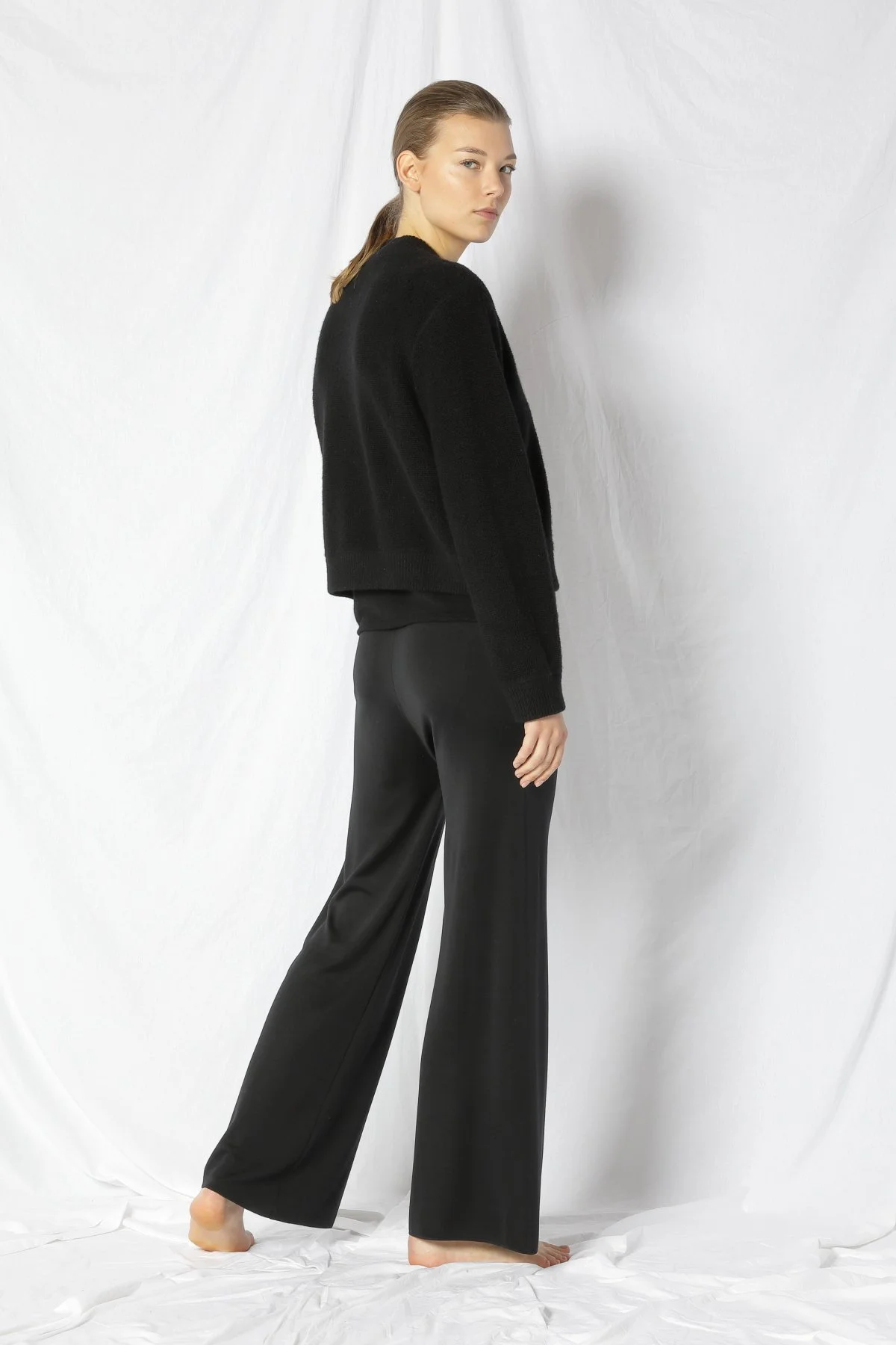 22008_BLACK_4008.JPG