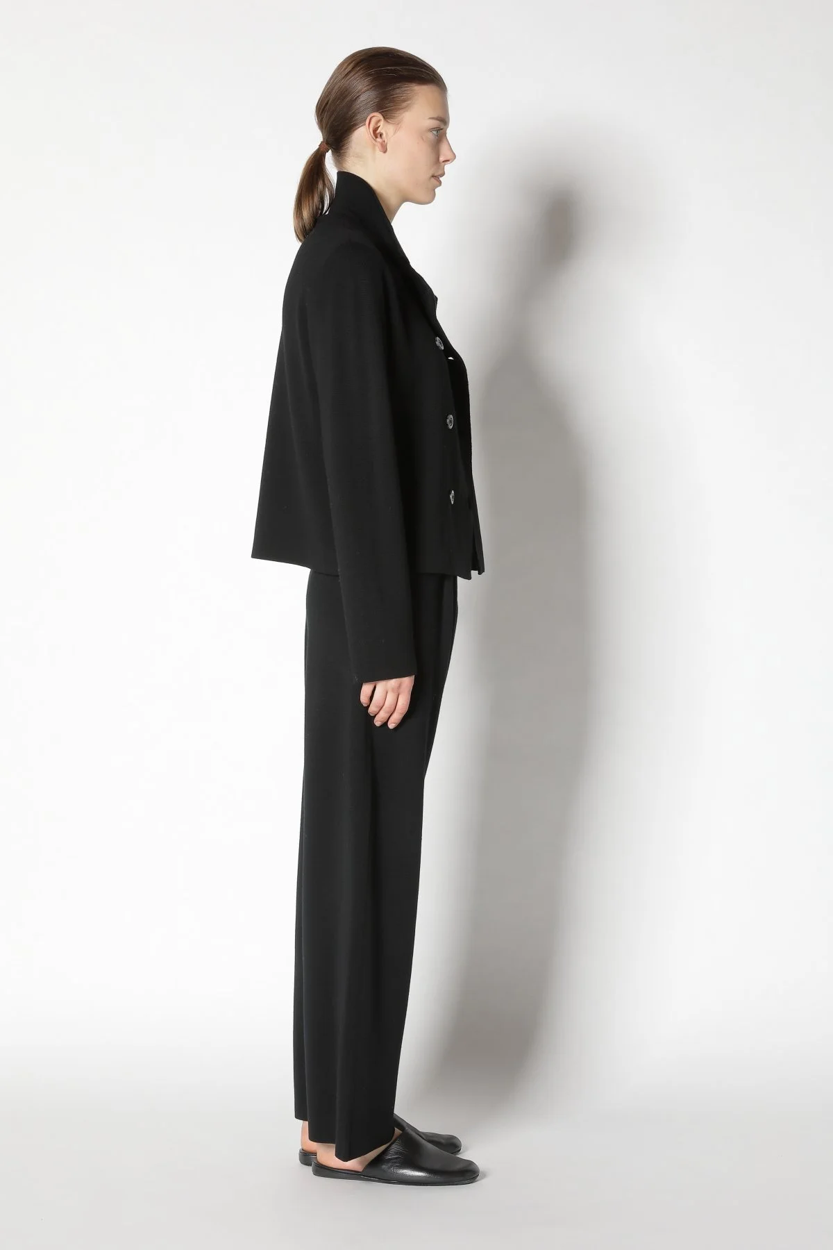 23045_Black_1980.JPG