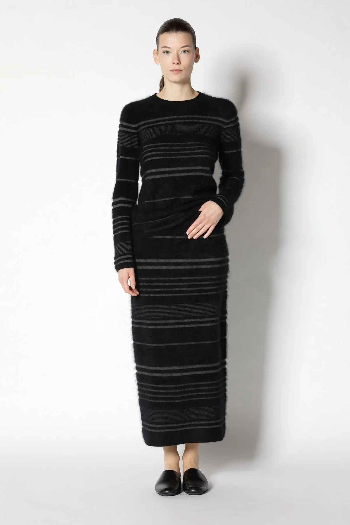 23012_Black + Ash_0381.JPG