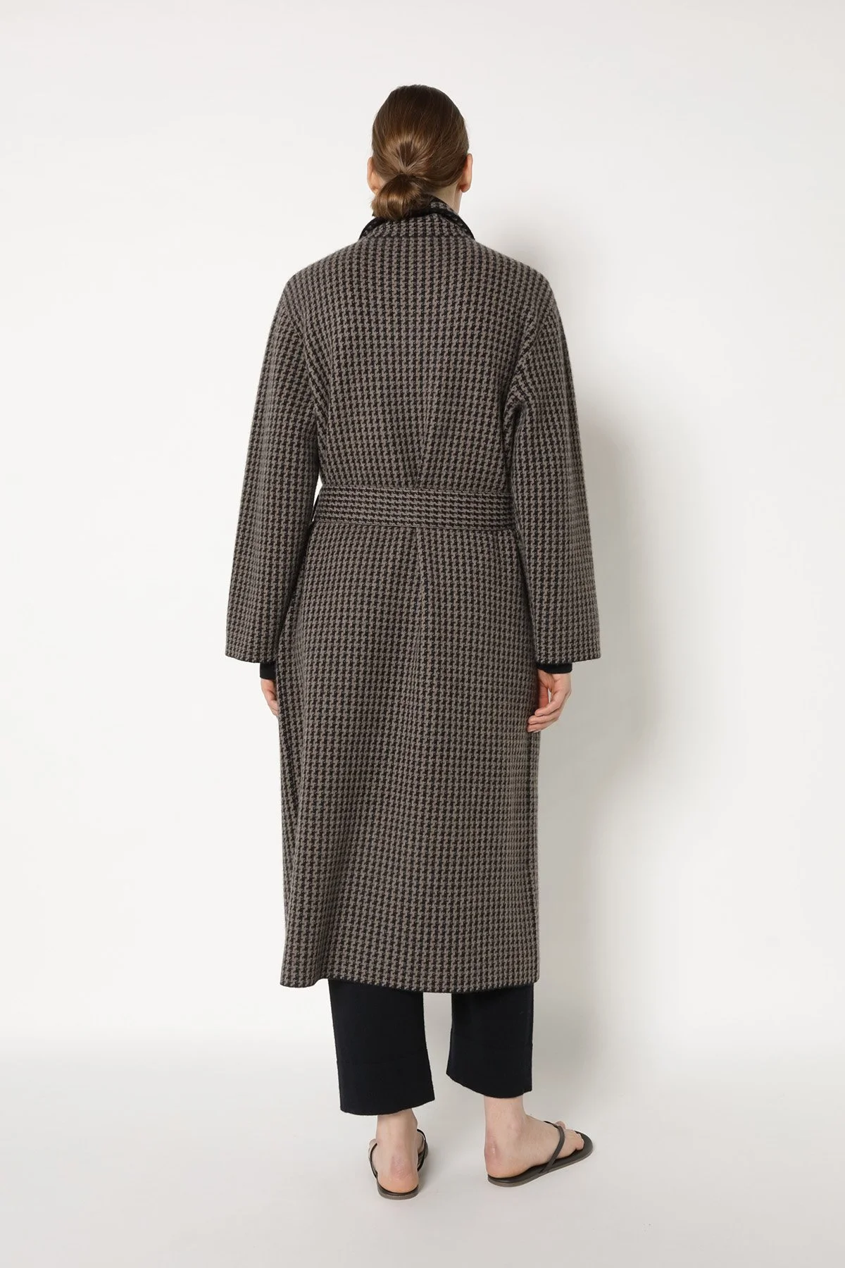 25065_BLACK + WOOD_5987_web.jpg