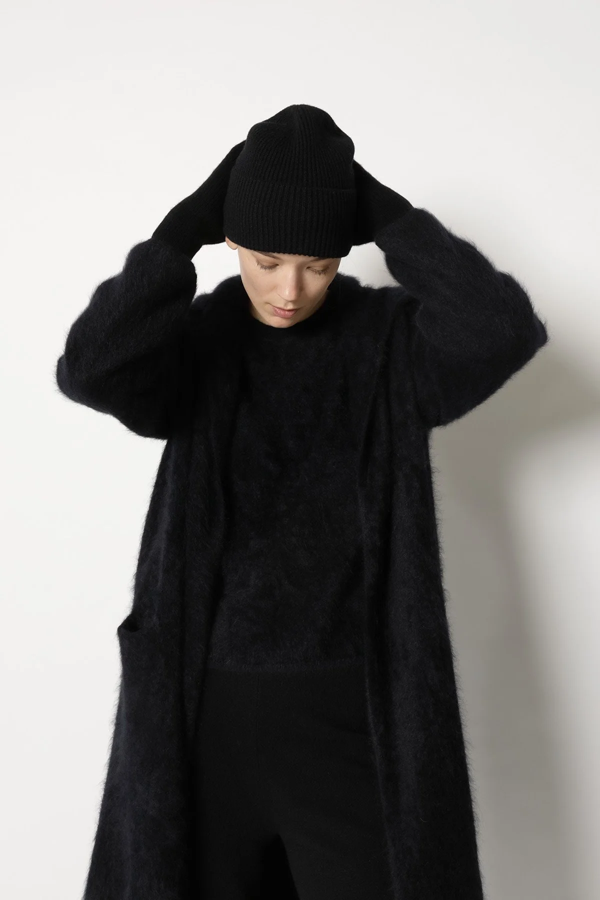 25100_BLACK_0421_web.jpg