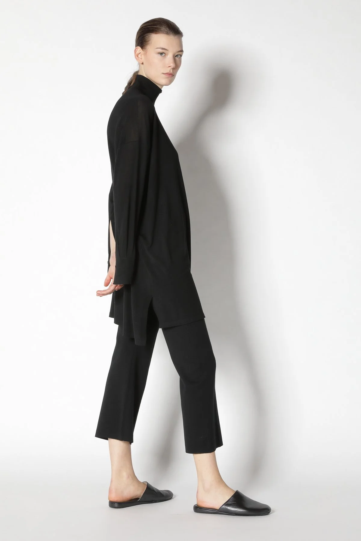 23040_Black_1890.JPG