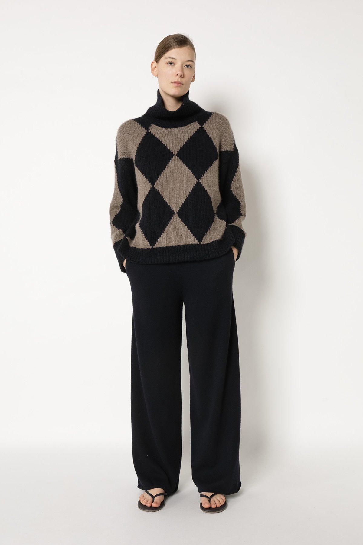 25068_BLACK + WOOD_6092_web.jpg