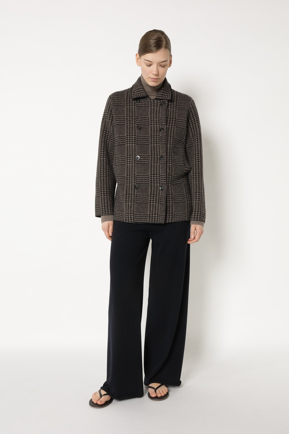 25066_BLACK + WOOD_6127_web.jpg
