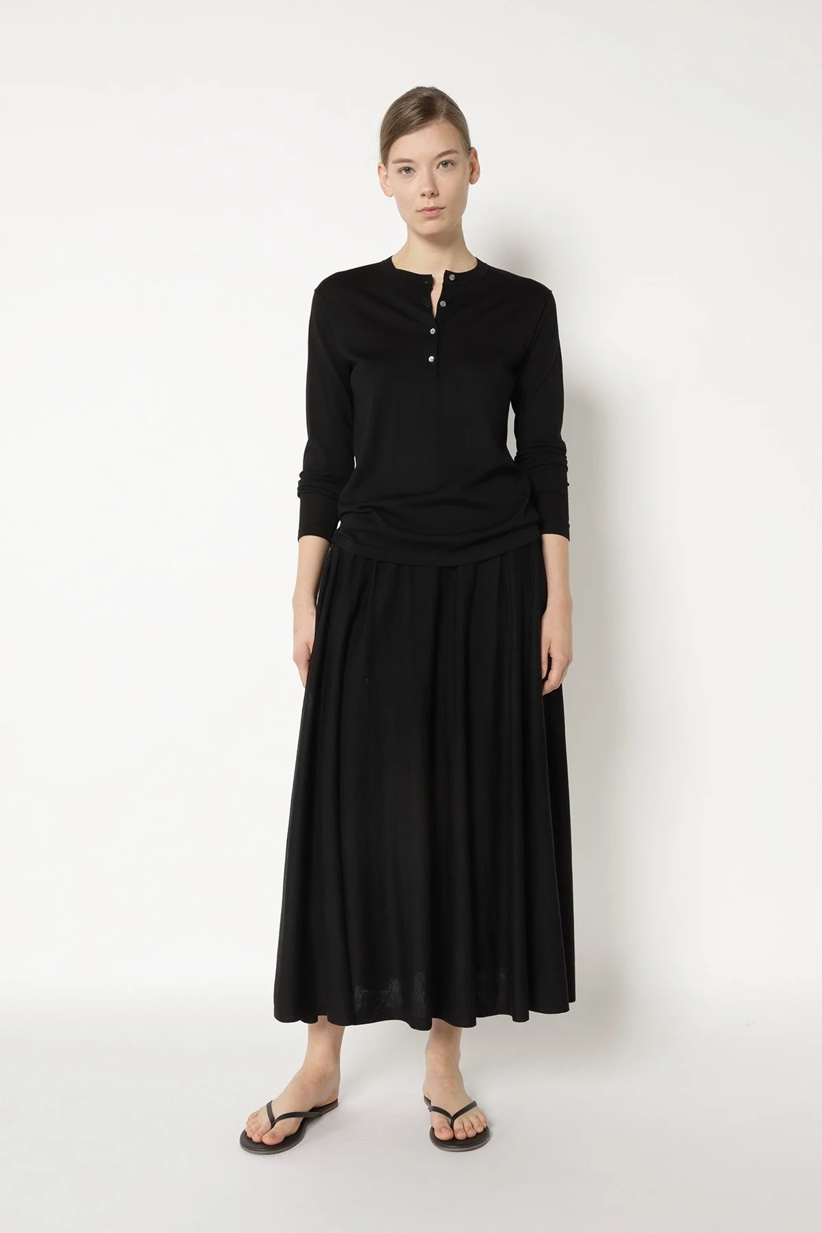 25021_BLACK _0156_web.jpg