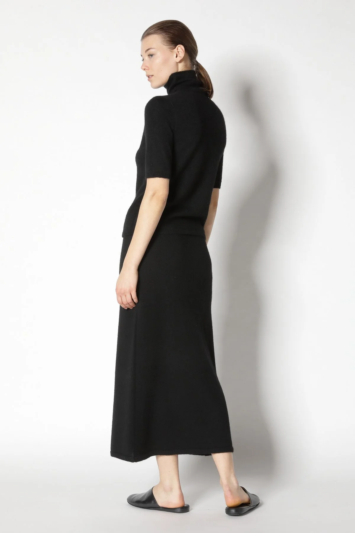 23027_Black_1673.JPG