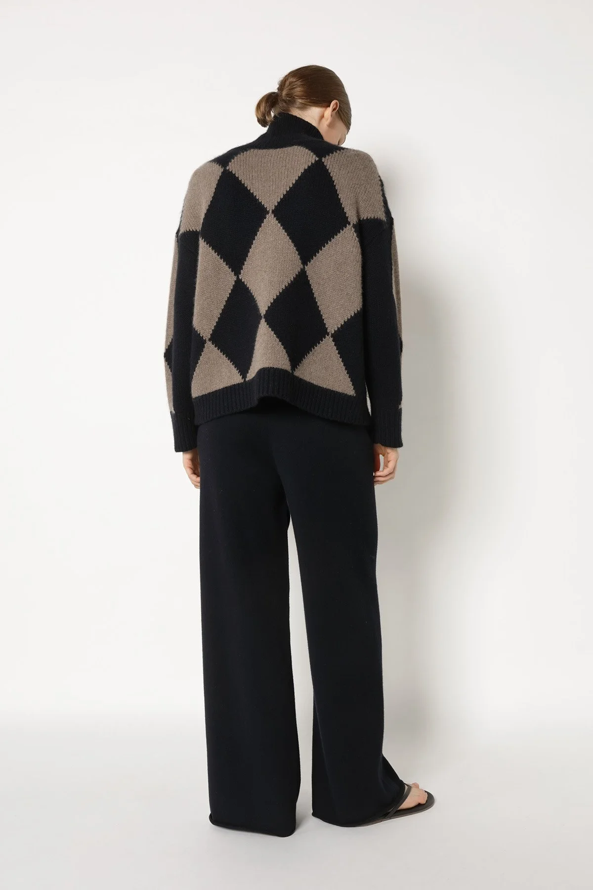 25068_BLACK + WOOD_6095_web.jpg