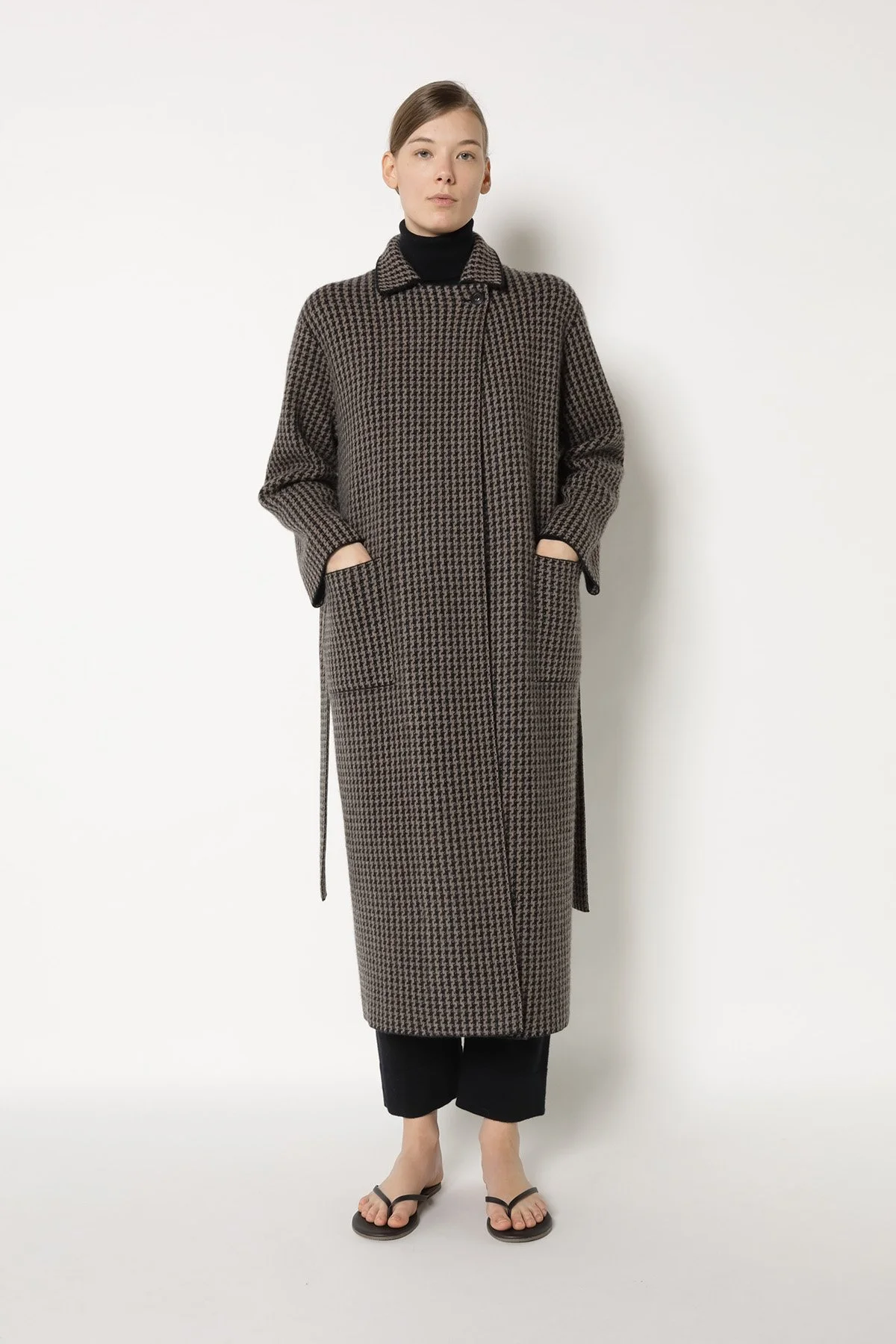 25065_BLACK + WOOD_5980_web.jpg