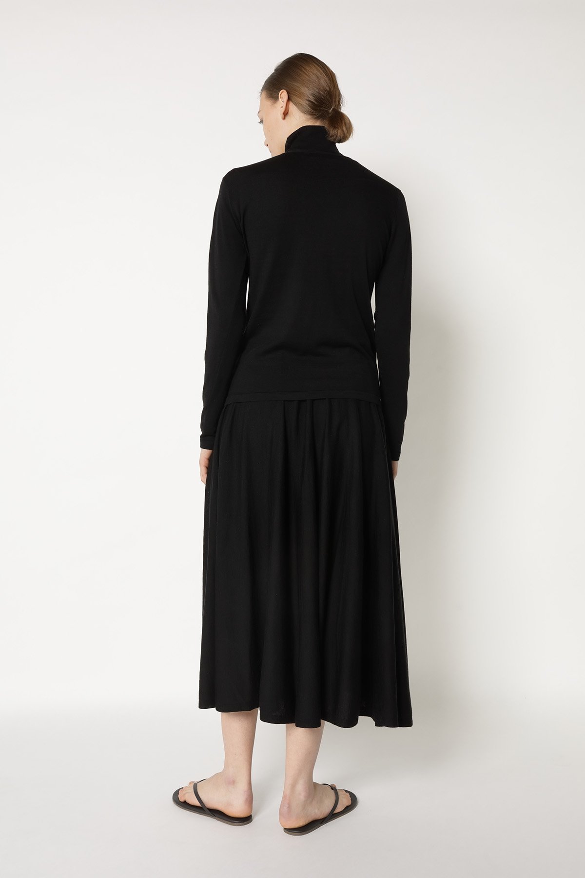 25019_BLACK _0206_web.jpg (Kopie)
