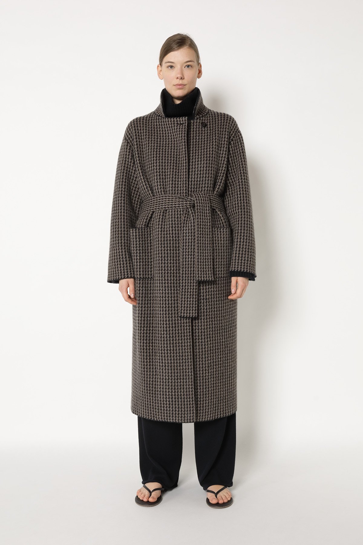 25065_BLACK + WOOD_6116_web.jpg
