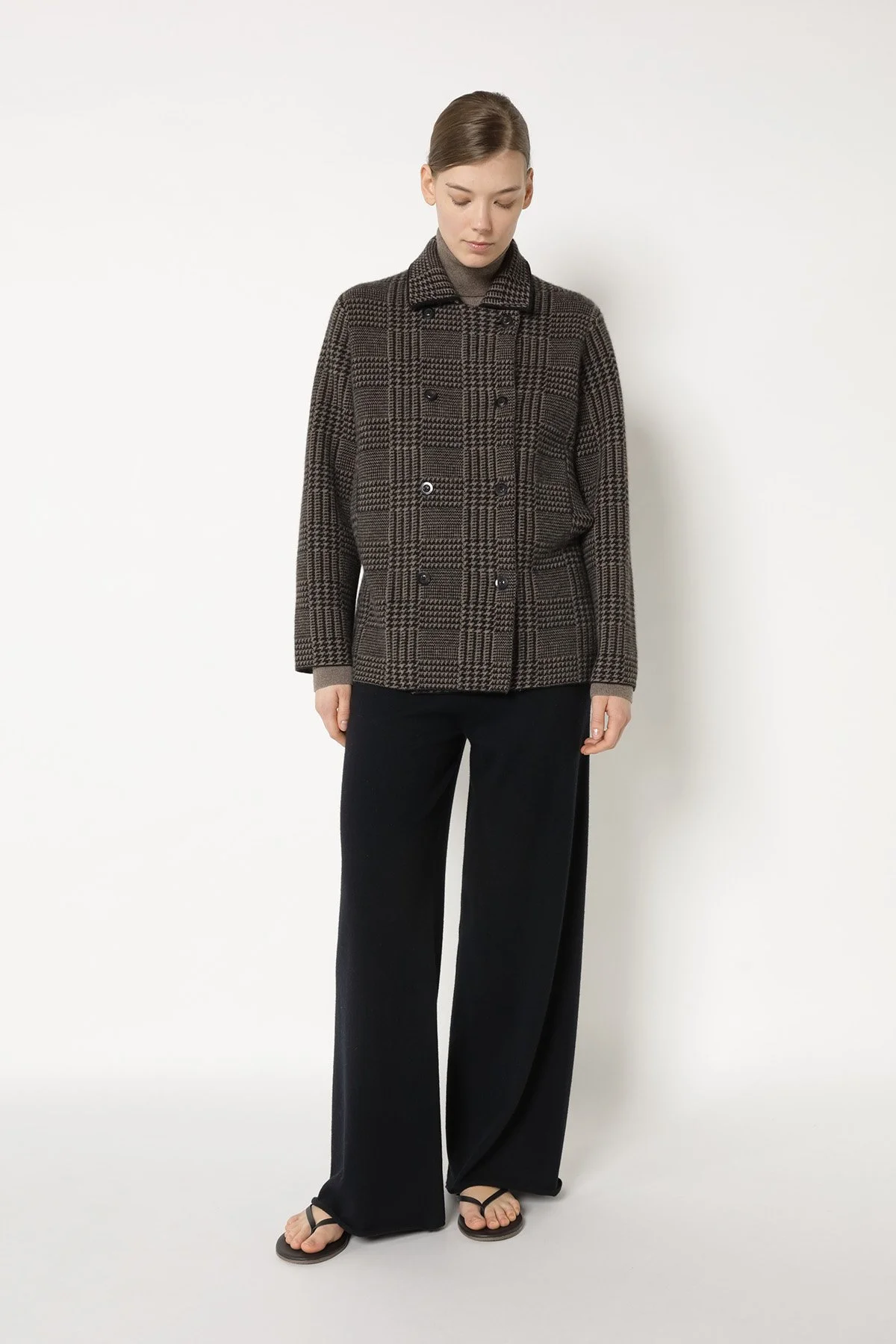 25066_BLACK + WOOD_6127_web.jpg