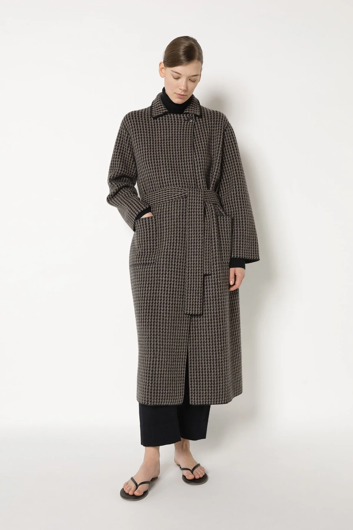 25065_BLACK + WOOD_5985_web.jpg