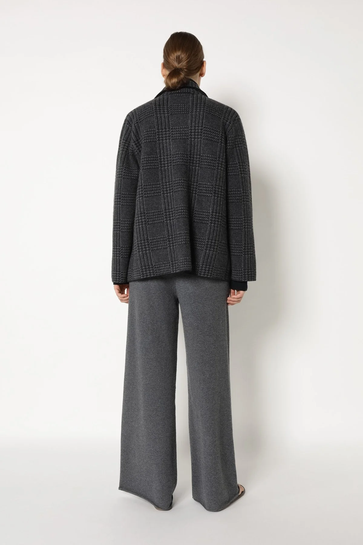 25066_BLACK + FLANELL_5942_web.jpg