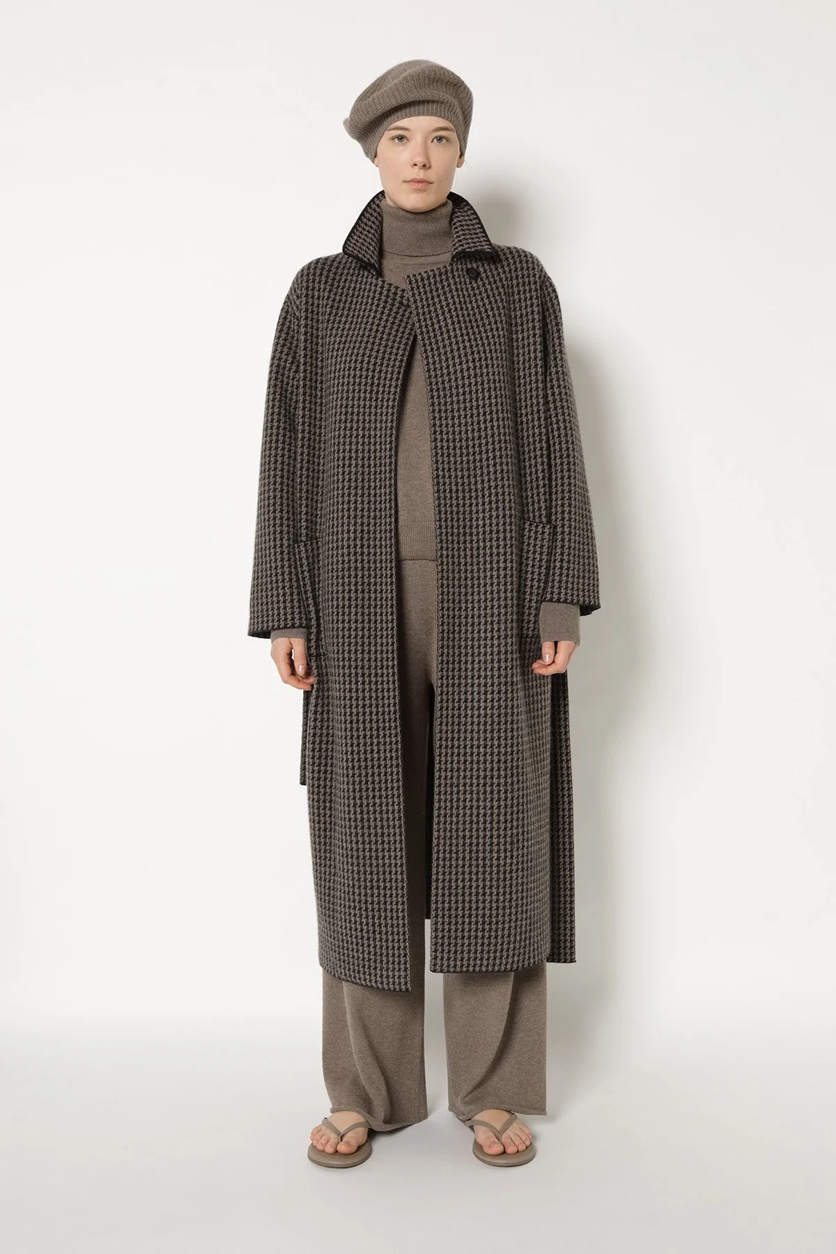 25065_BLACK + WOOD_6168_web.jpg