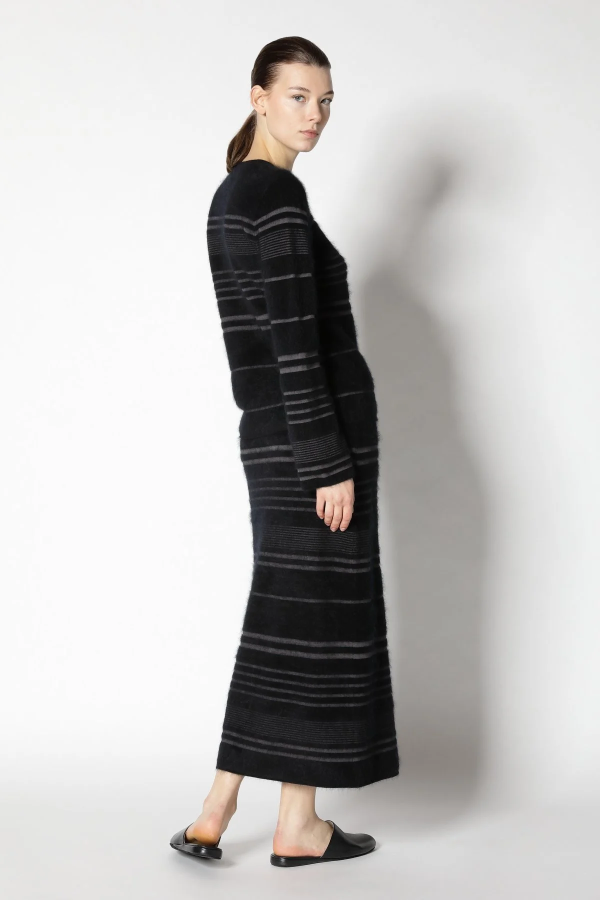 23011_Black + Ash_0376.JPG