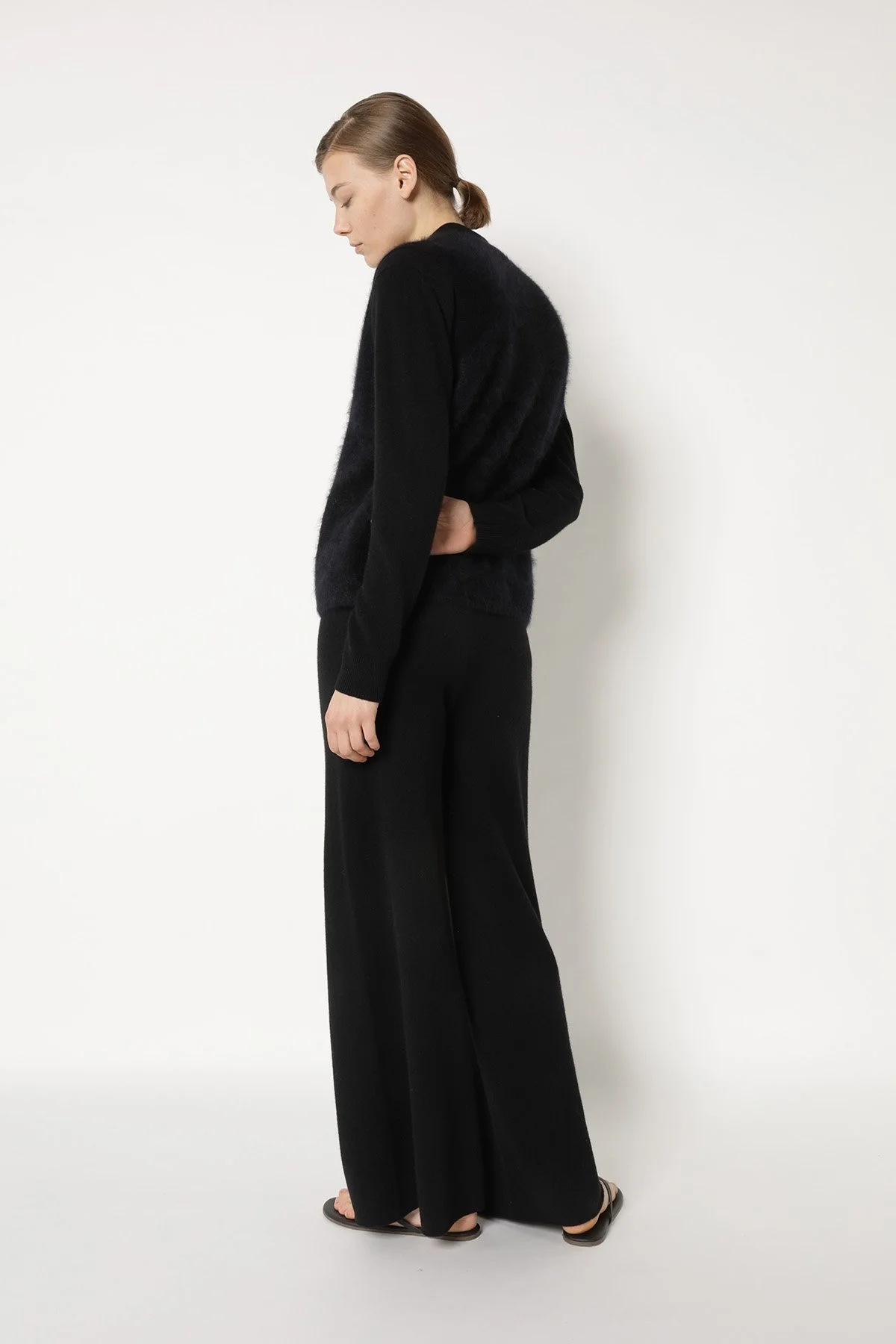 25018_BLACK_0314_web.jpg (Kopie)