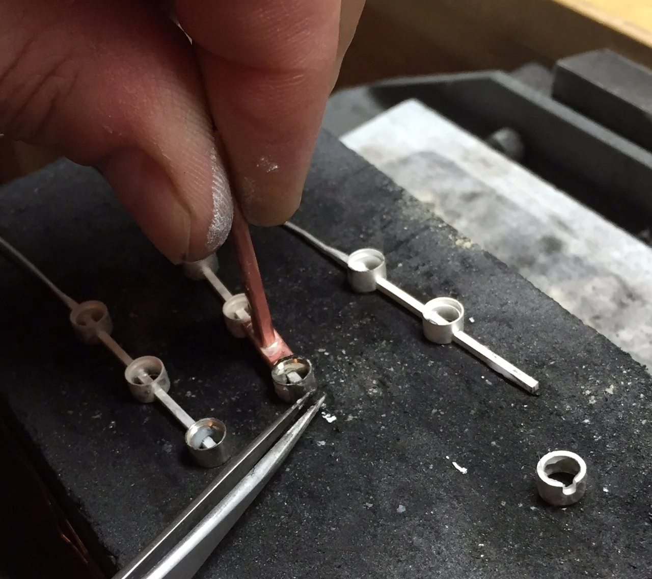 Using the "T" jig to align the settings precisely.