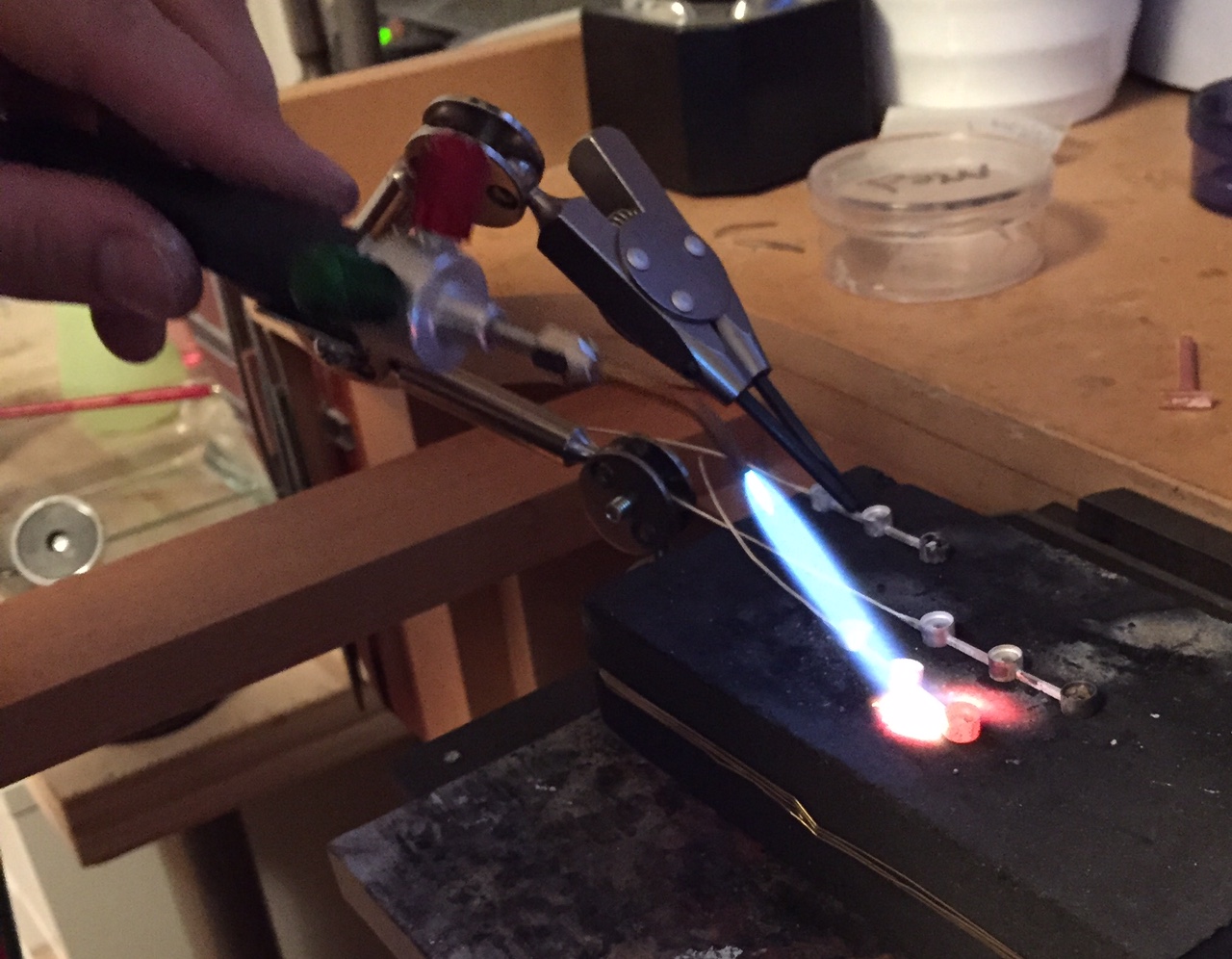 Soldering the settings.