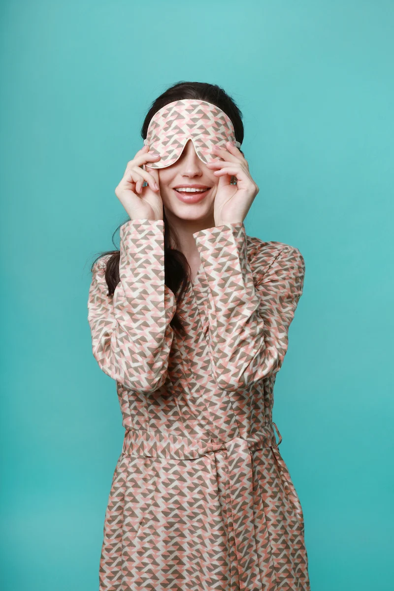 Coral mulberry silk eye mask.jpg