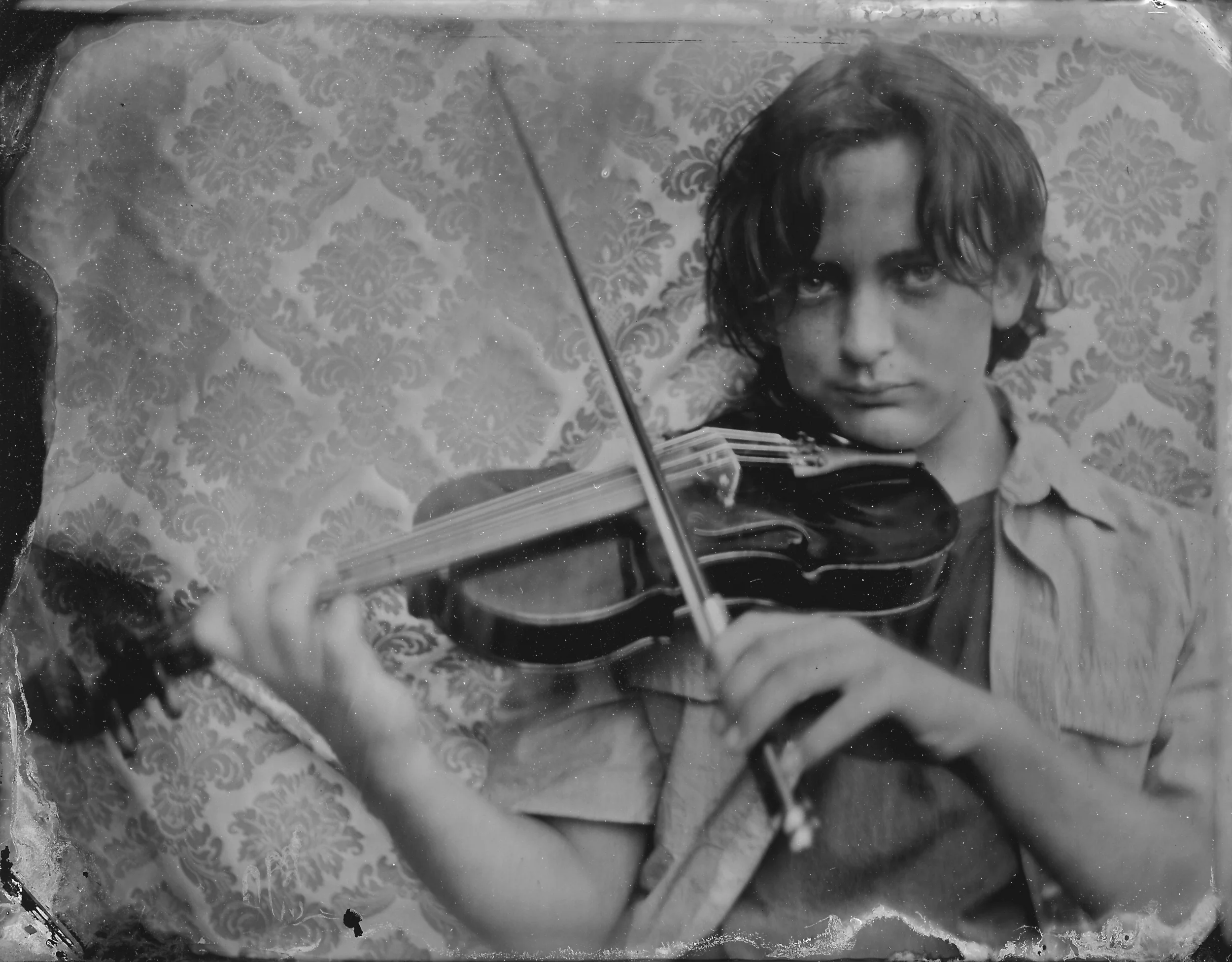 booplaysviolin.jpg