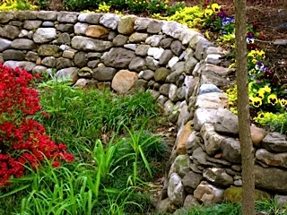 Dry laid blend of river rock