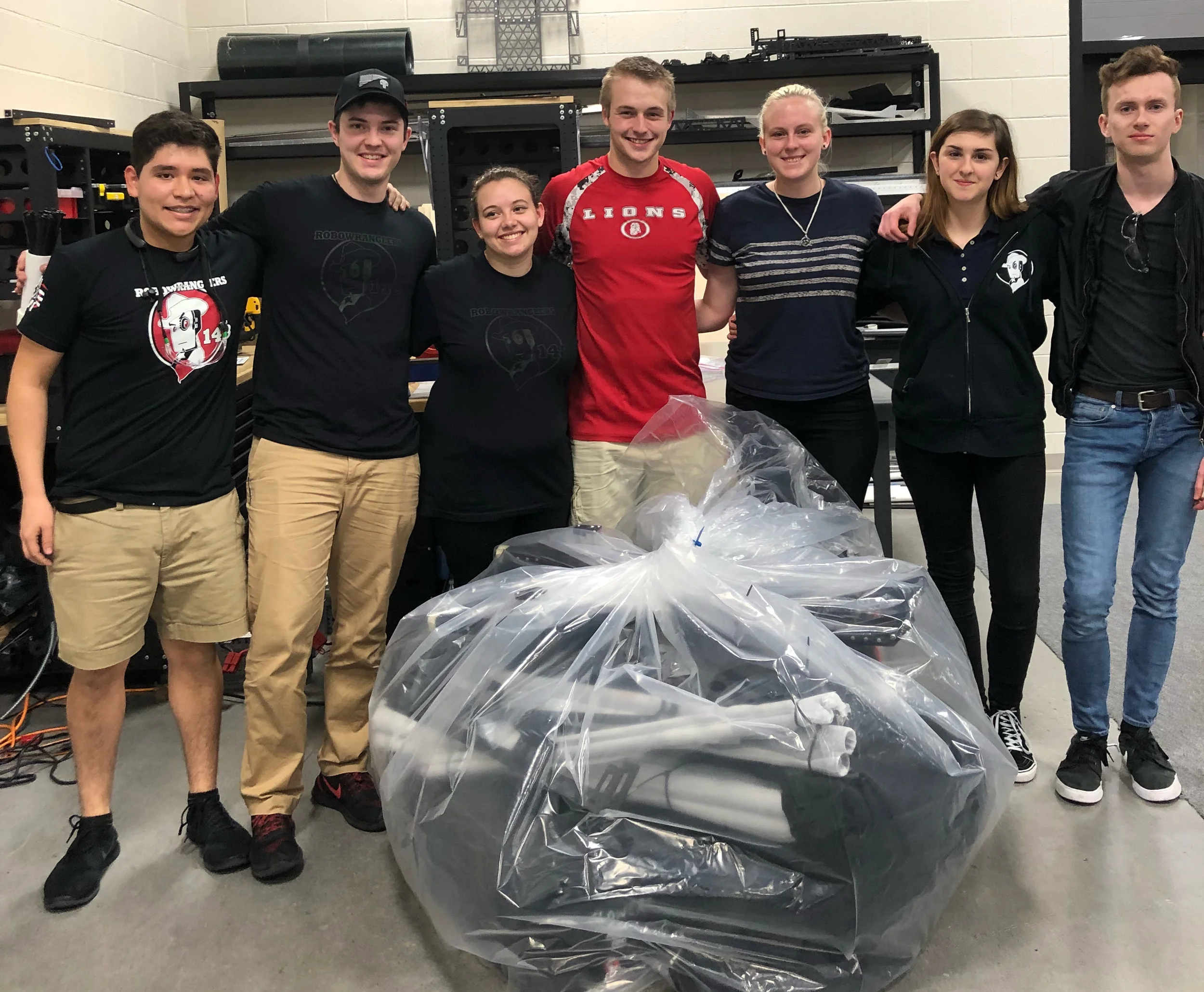 The Robowrangler Class of 2018 (minus Madison, who had the flu and on doctor's orders was home in bed)