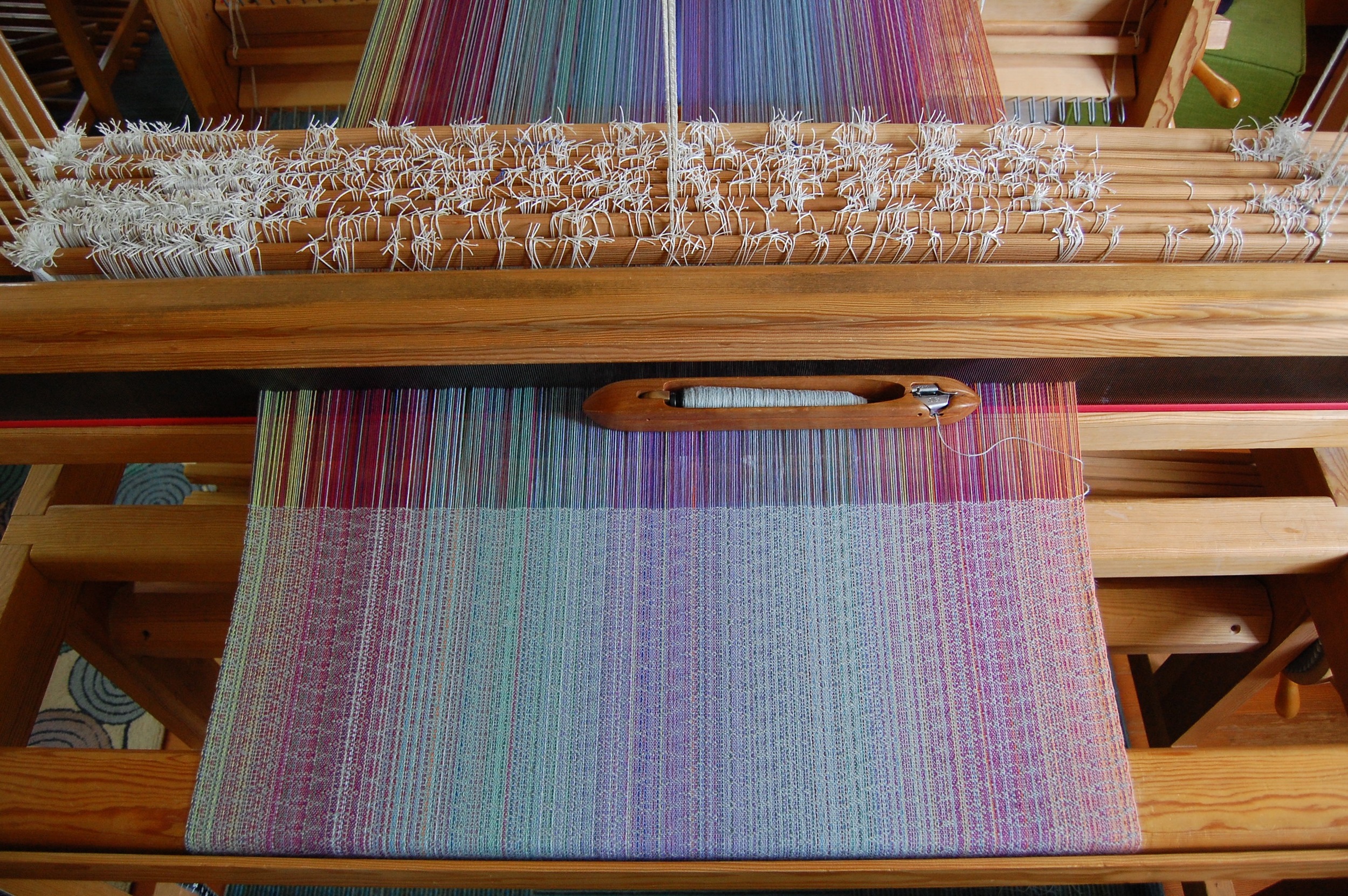 This is with a greenish-grey cottolin weft.